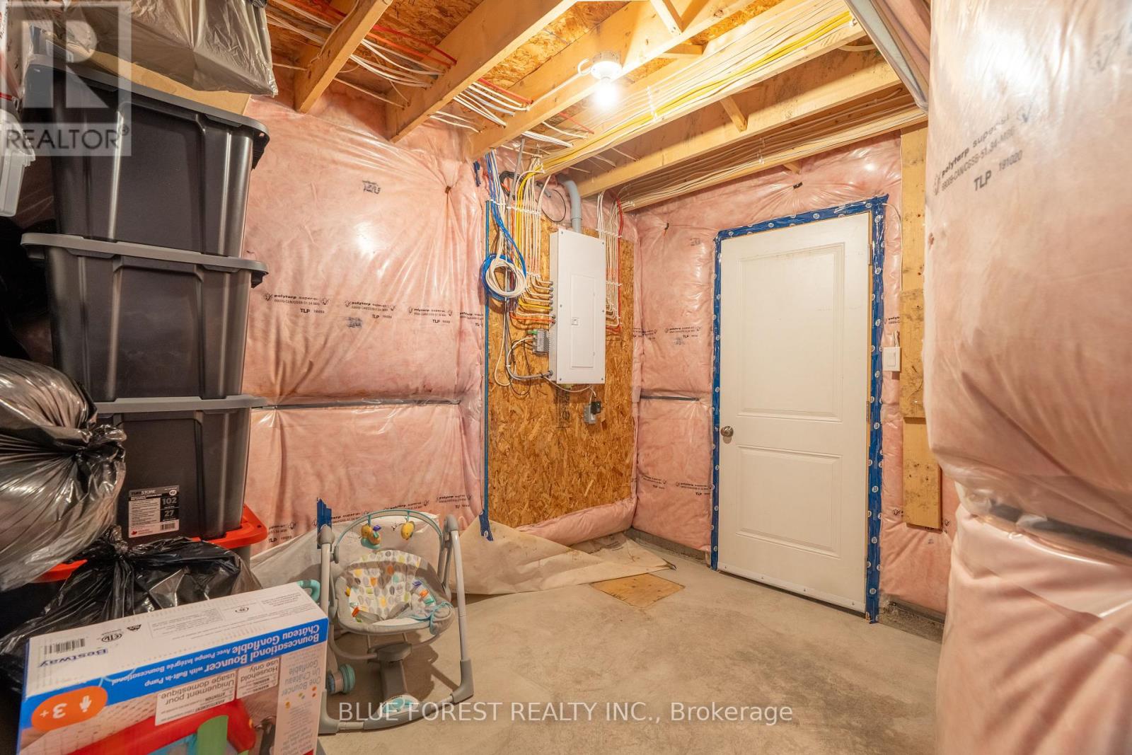 1365 SANDBAR STREET - 34