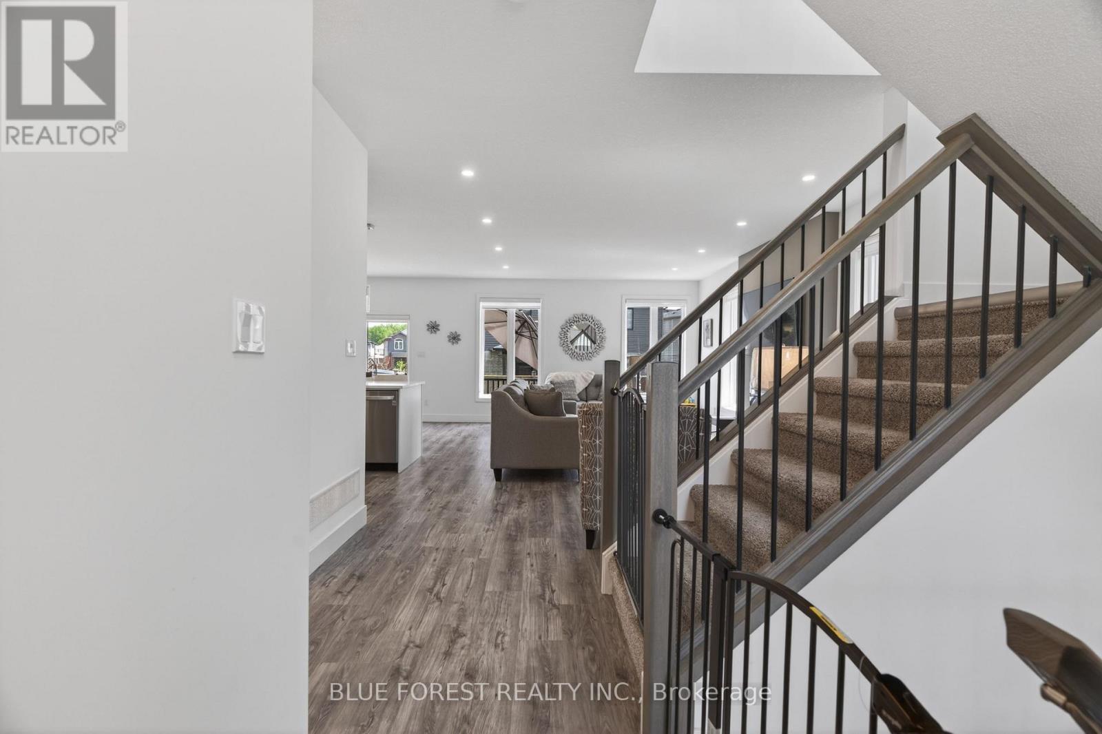 1365 SANDBAR STREET - 5