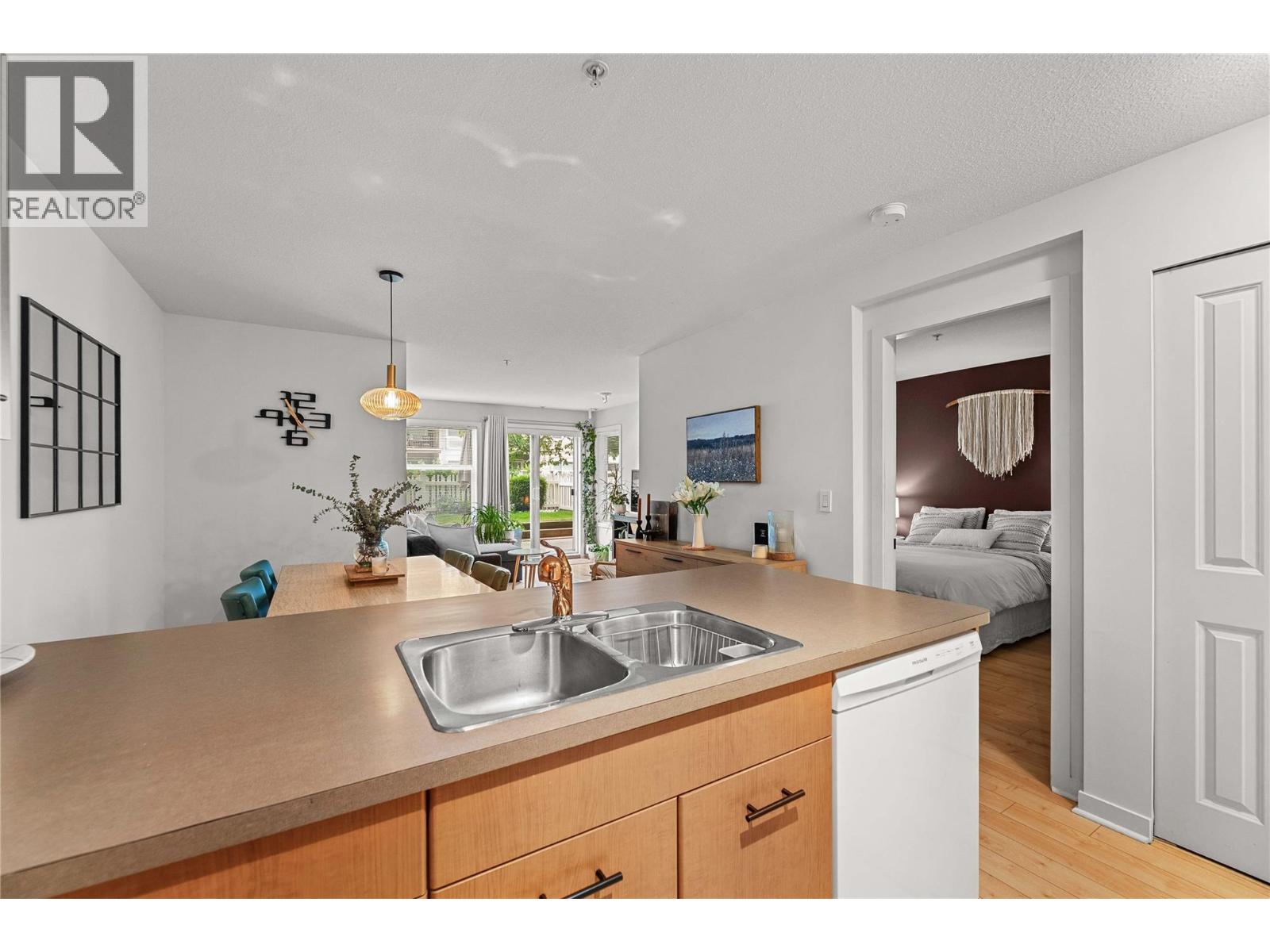 107 539 YATES Road, Kelowna