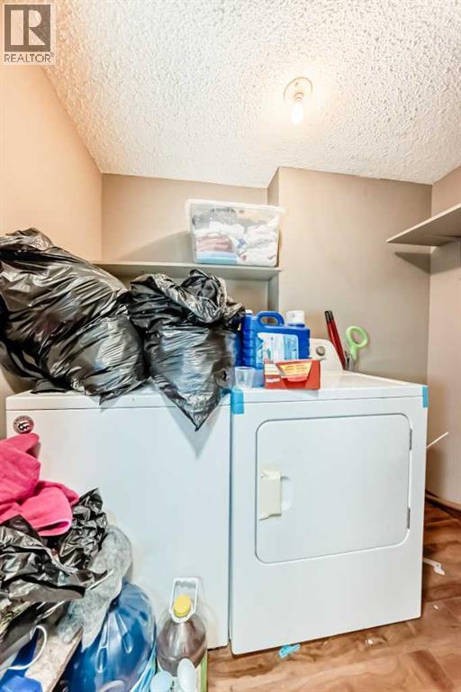 179 Hawkwood Boulevard NW - 40