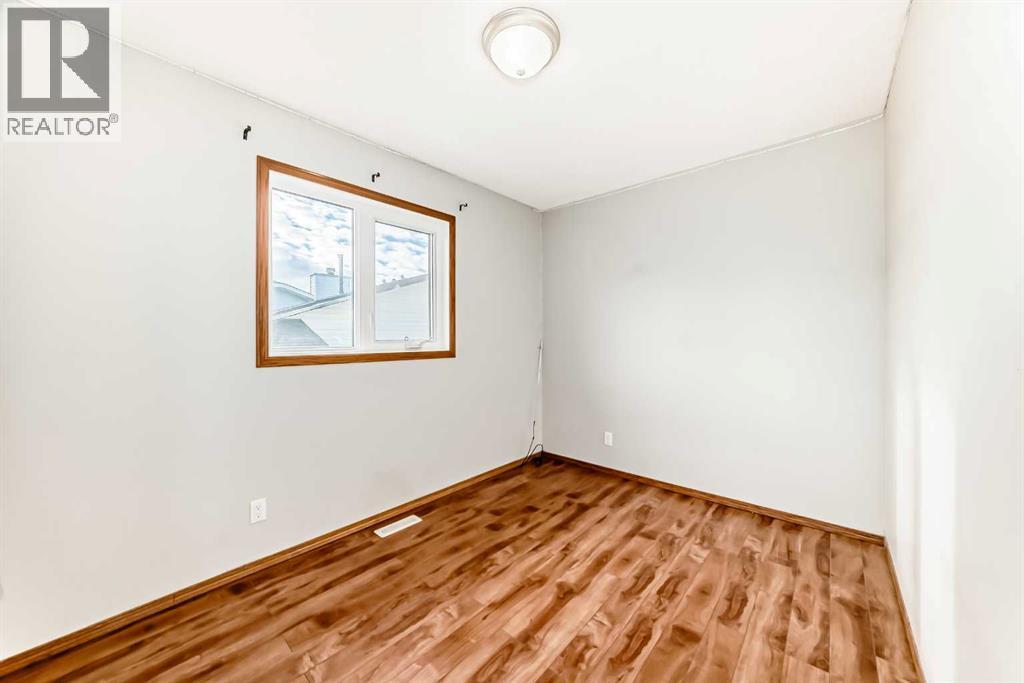 179 Hawkwood Boulevard NW - 25