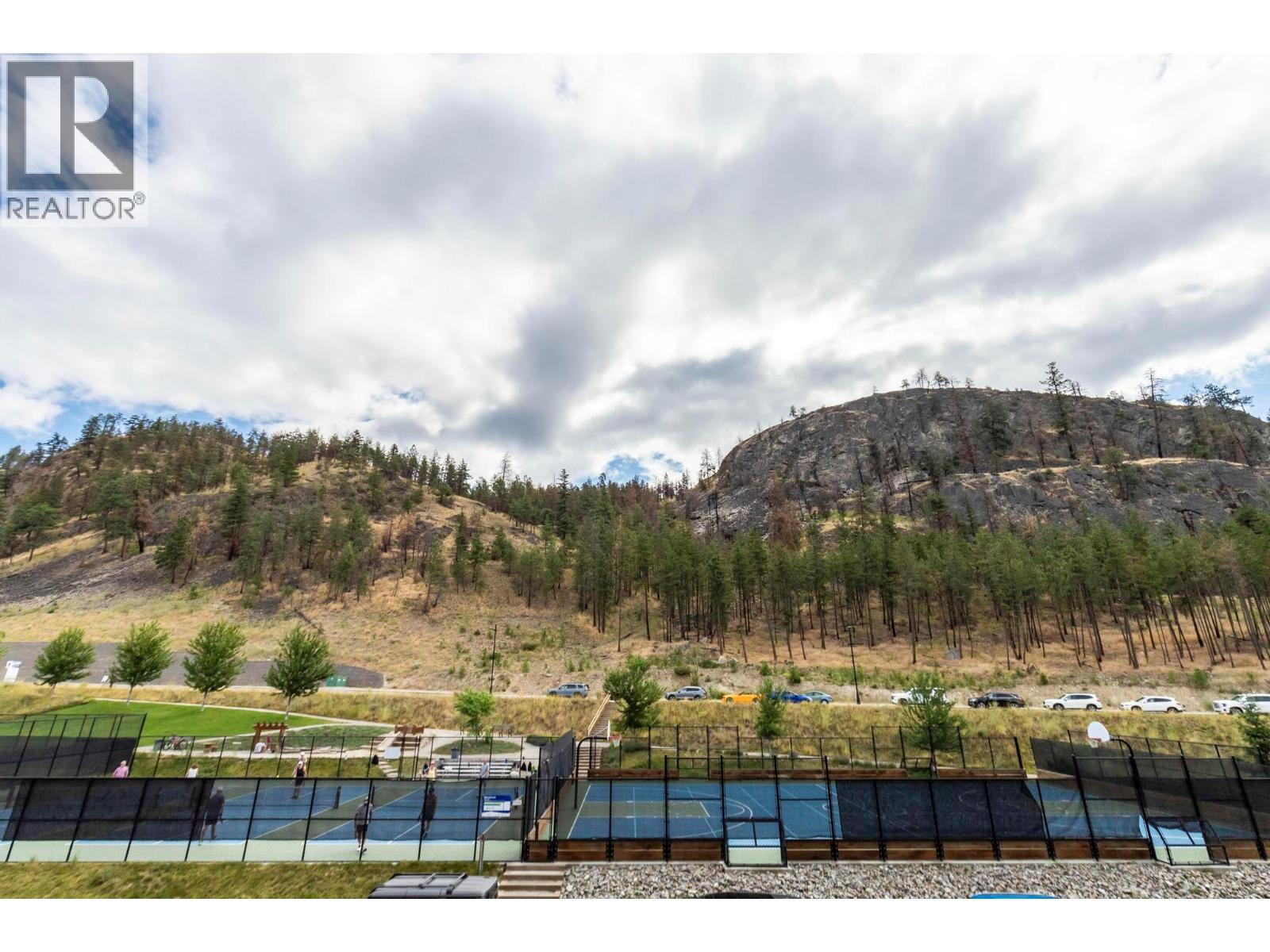 202 9652 Benchland Drive, Lake Country
