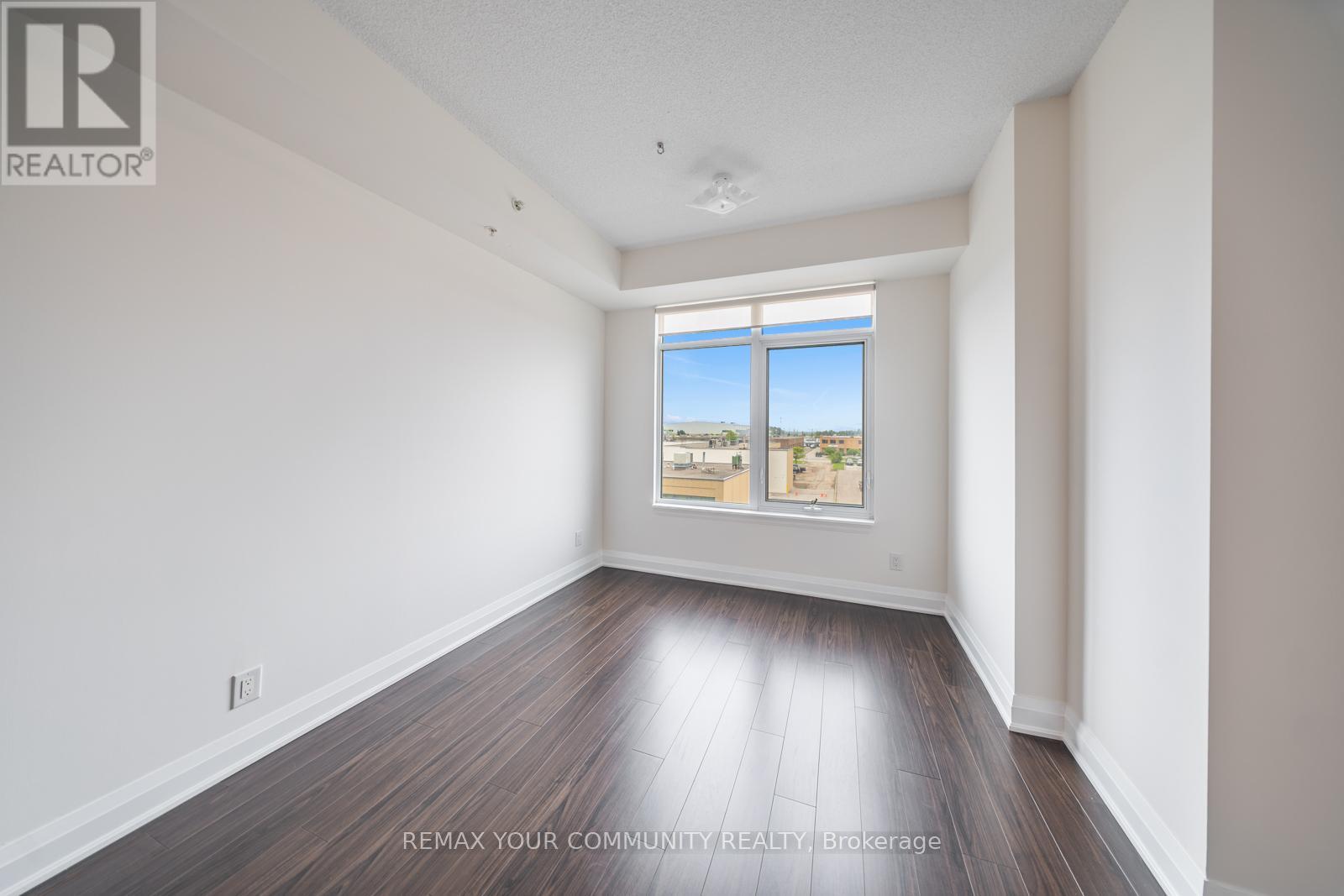 #315 24 WOODSTREAM BOULEVARD - 22