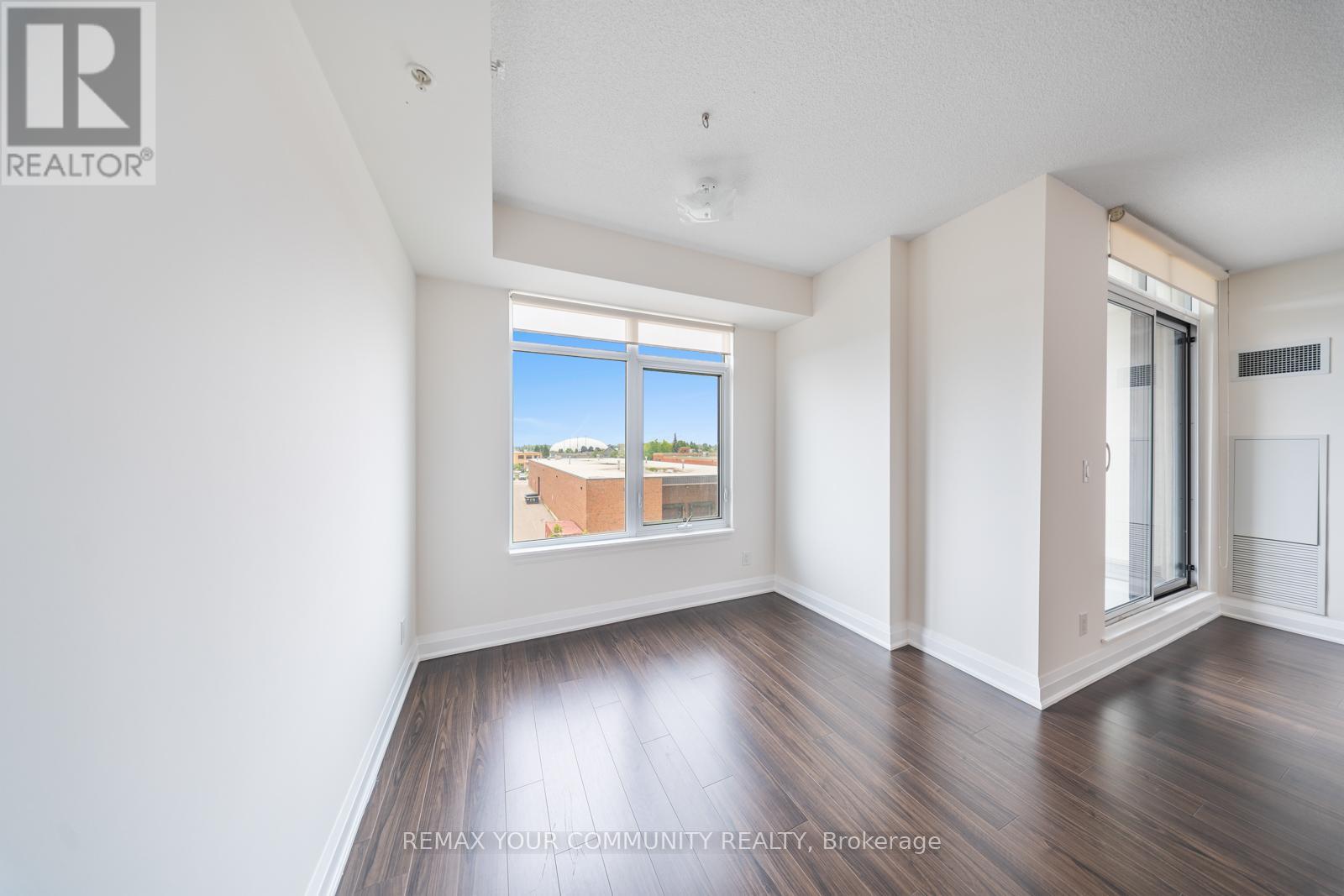 #315 24 WOODSTREAM BOULEVARD - 23