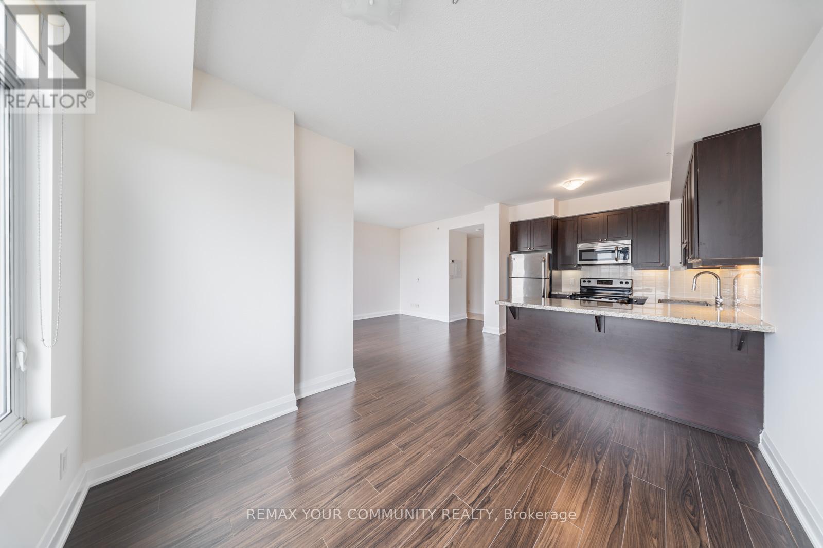 #315 24 WOODSTREAM BOULEVARD - 24