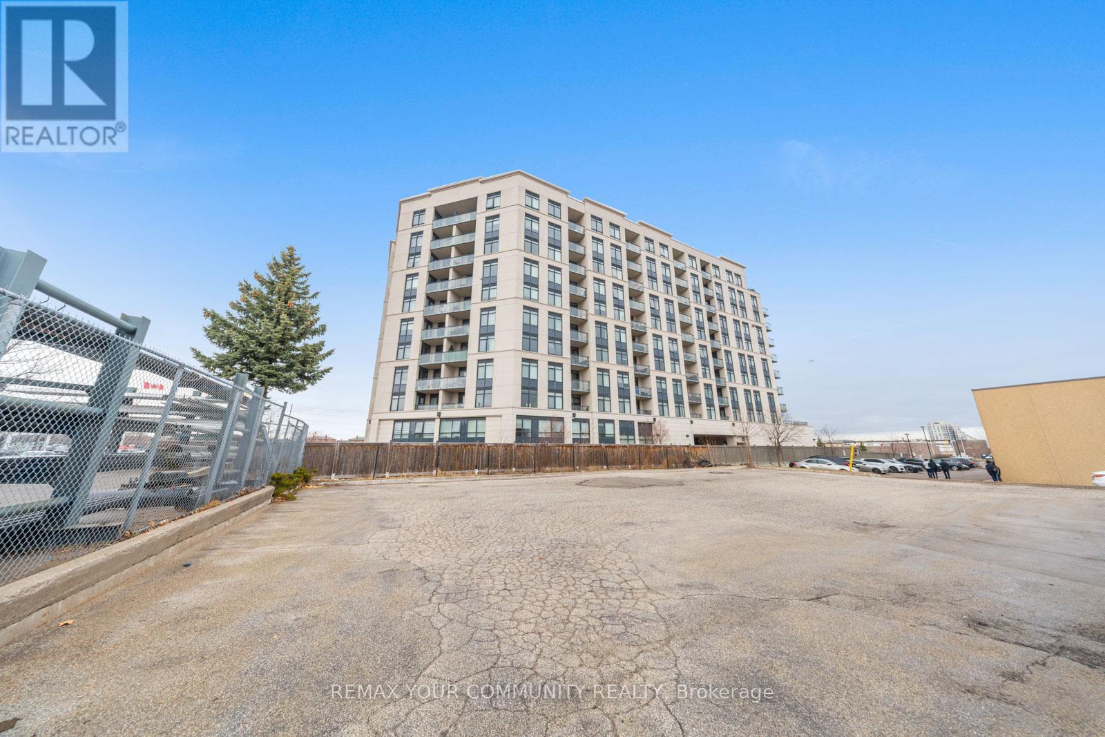 #315 24 WOODSTREAM BOULEVARD - 41