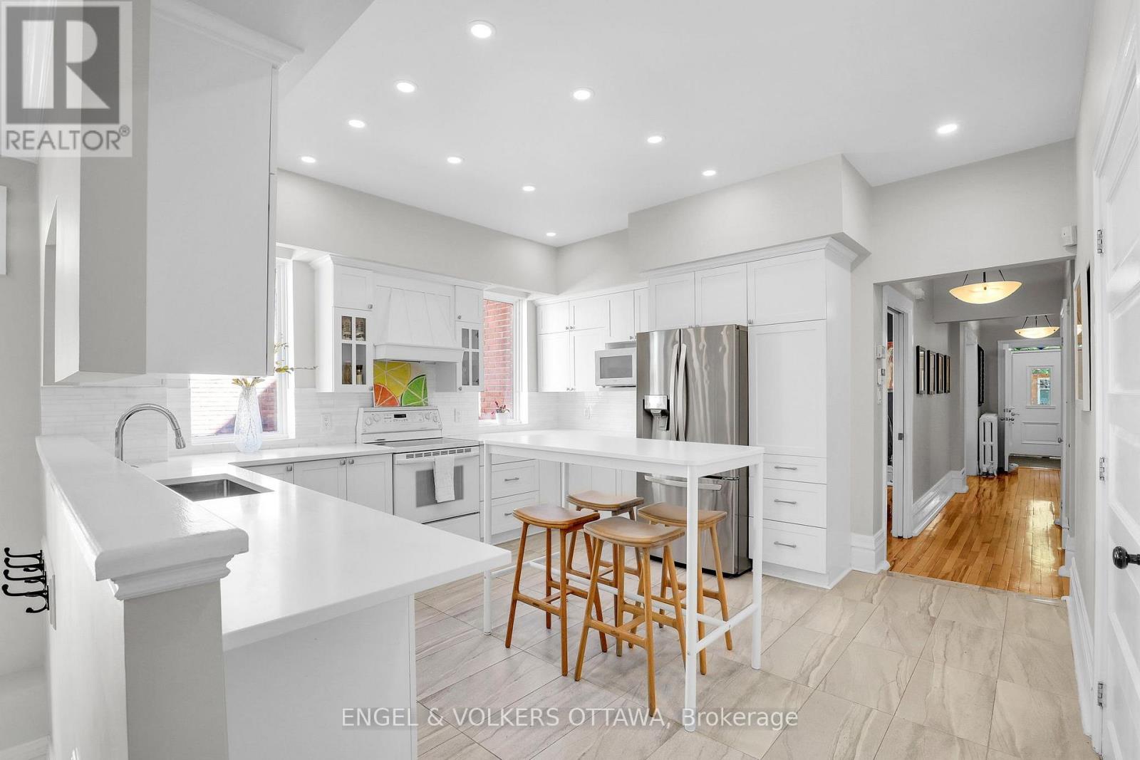 267 STEWART STREET N - 13
