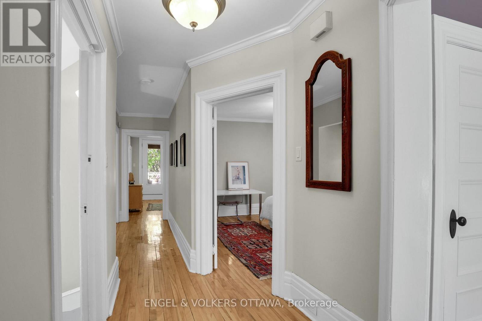 267 STEWART STREET N - 21