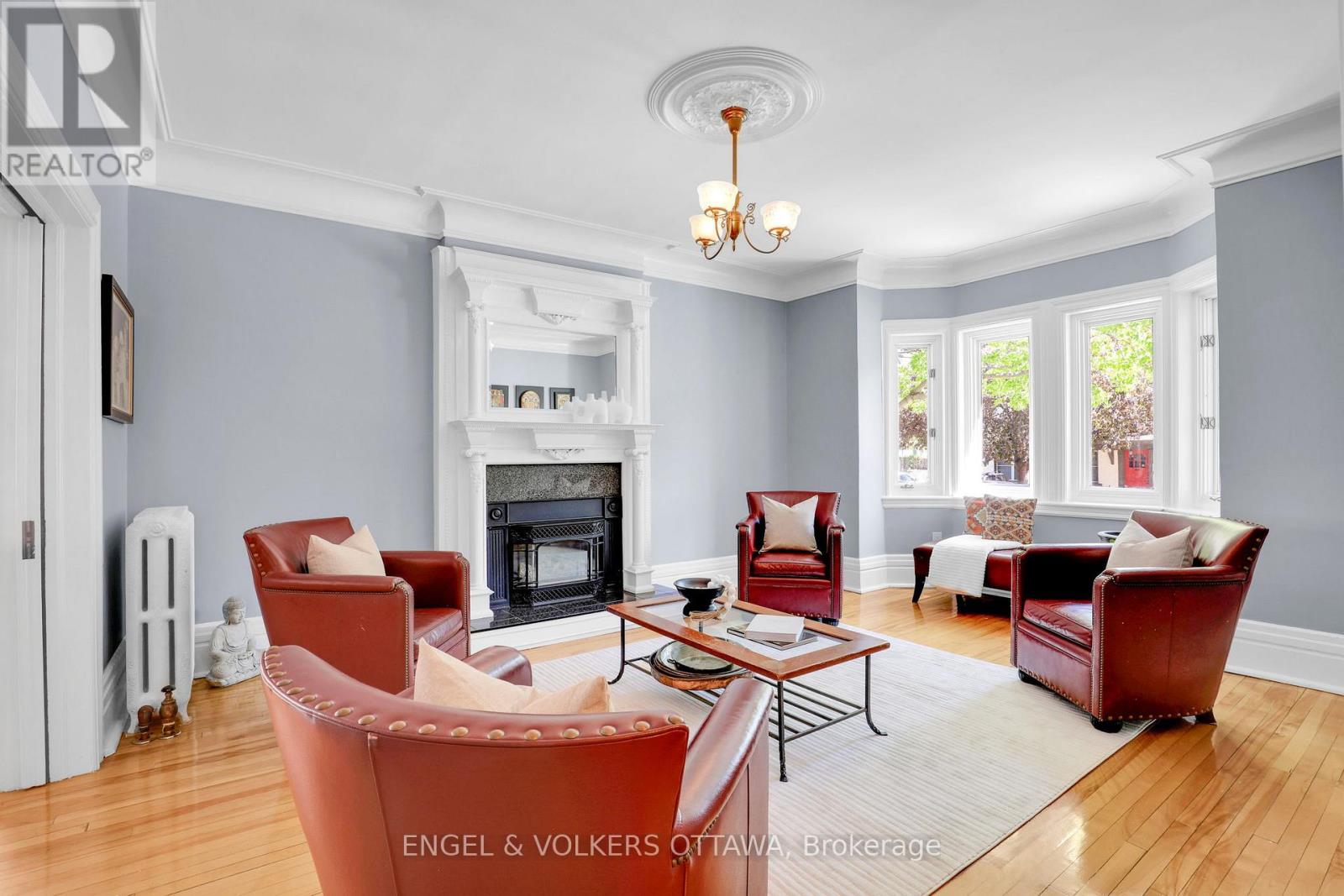 267 STEWART STREET N - 6
