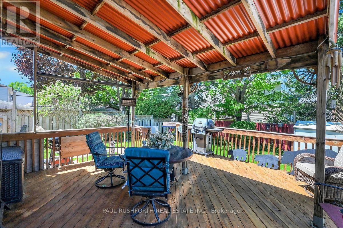 25 SEABROOKE DRIVE - 25