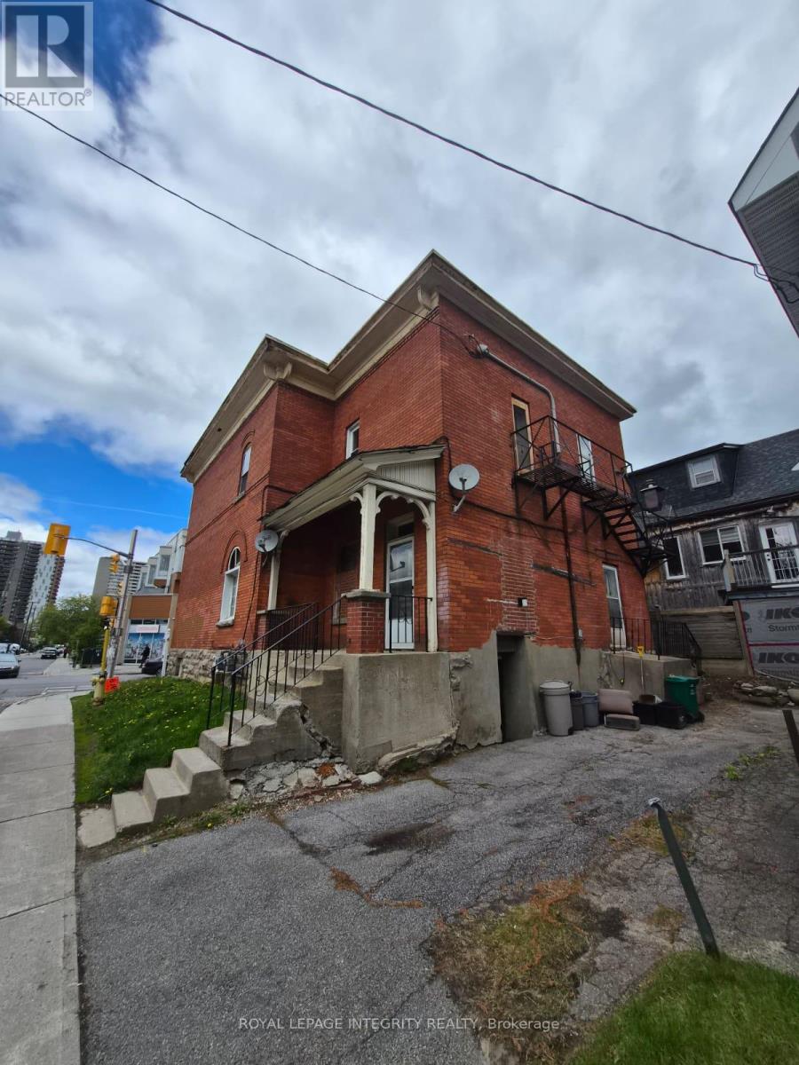 604-606 SOMERSET STREET W - 5