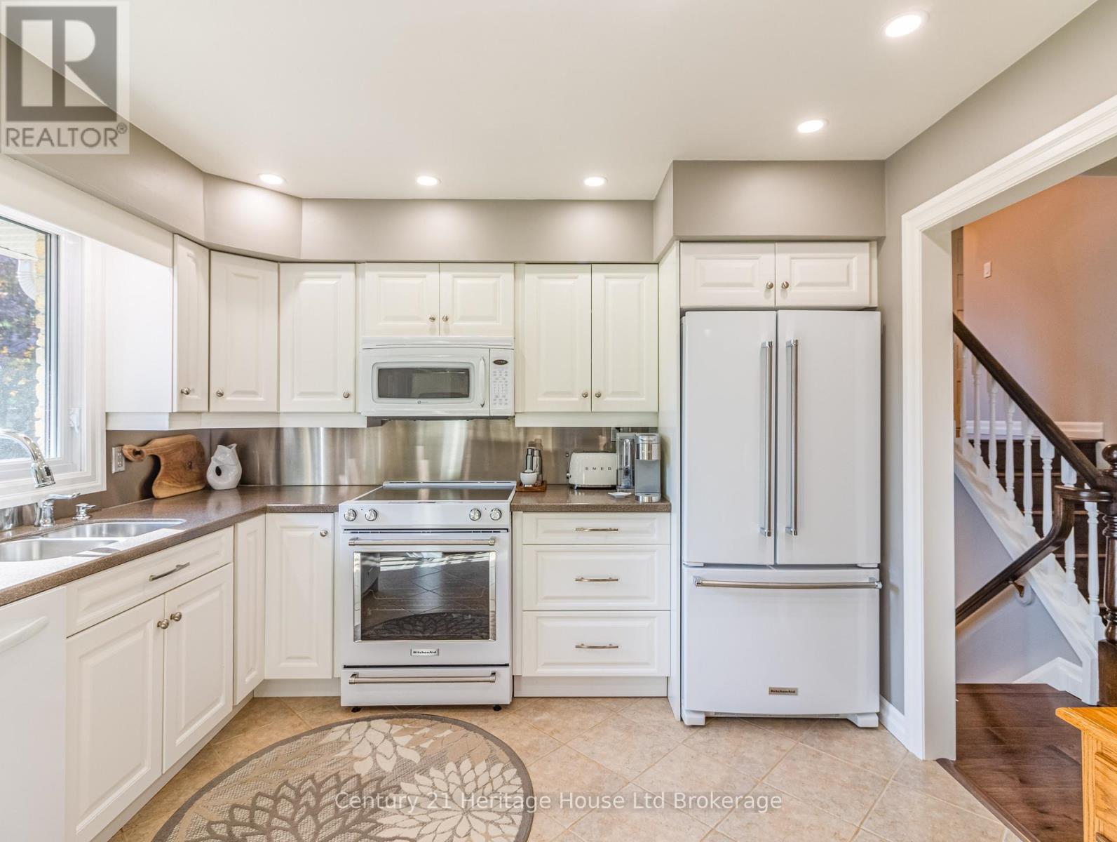 11 MILLARD STREET - 22