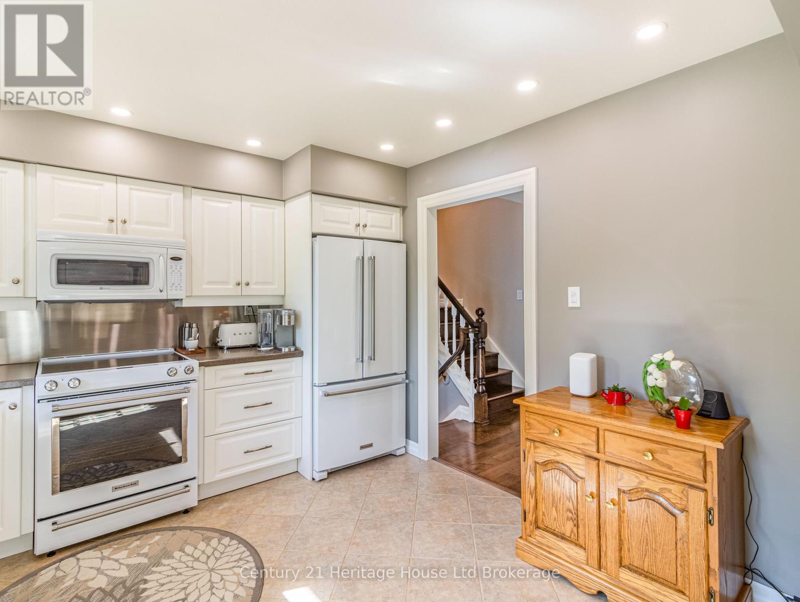 11 MILLARD STREET - 24