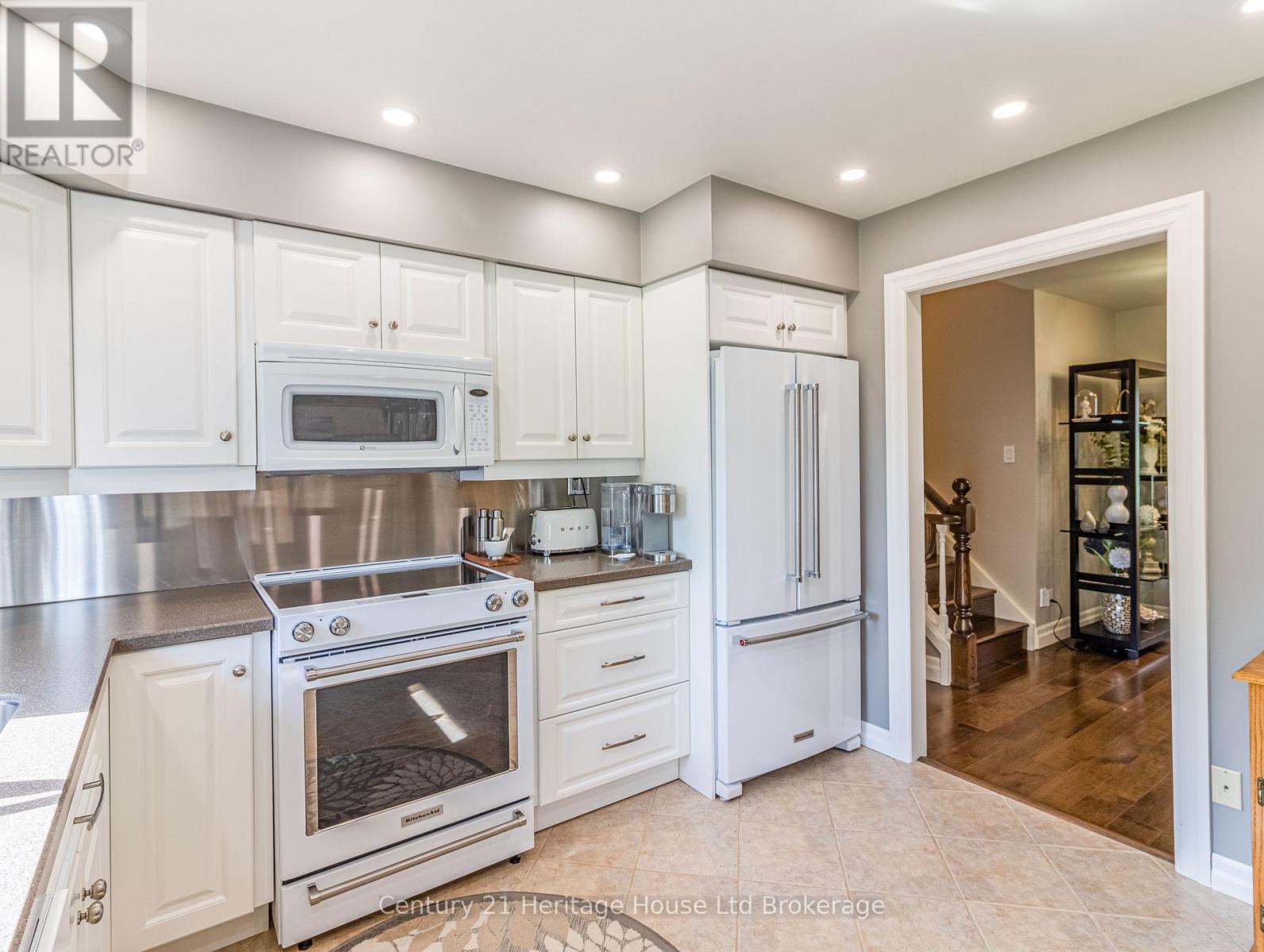 11 MILLARD STREET - 26