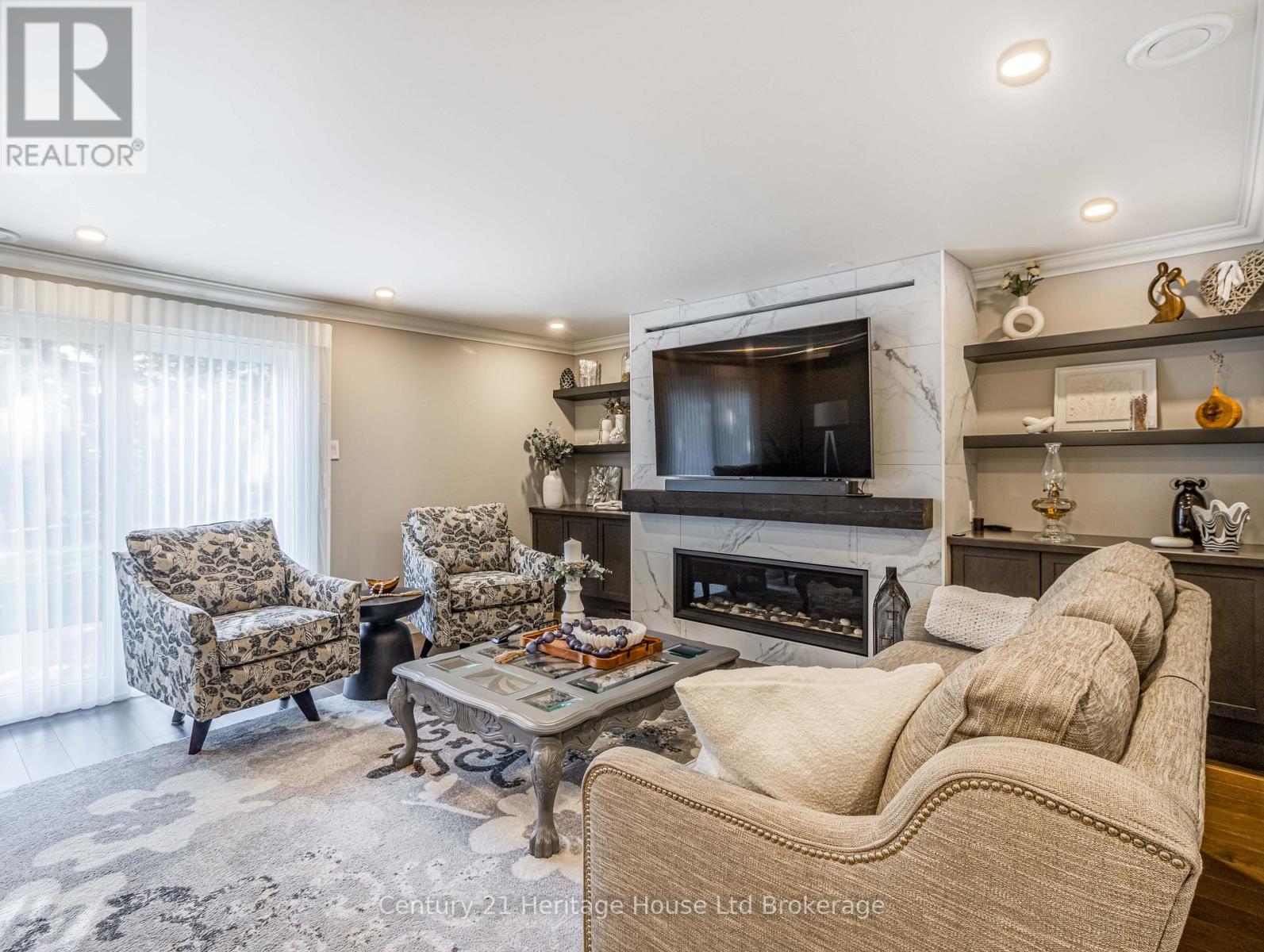 11 MILLARD STREET - 32