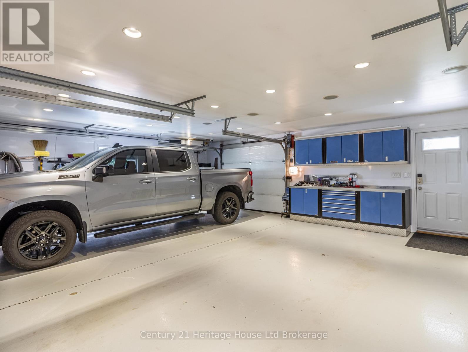 11 MILLARD STREET - 38