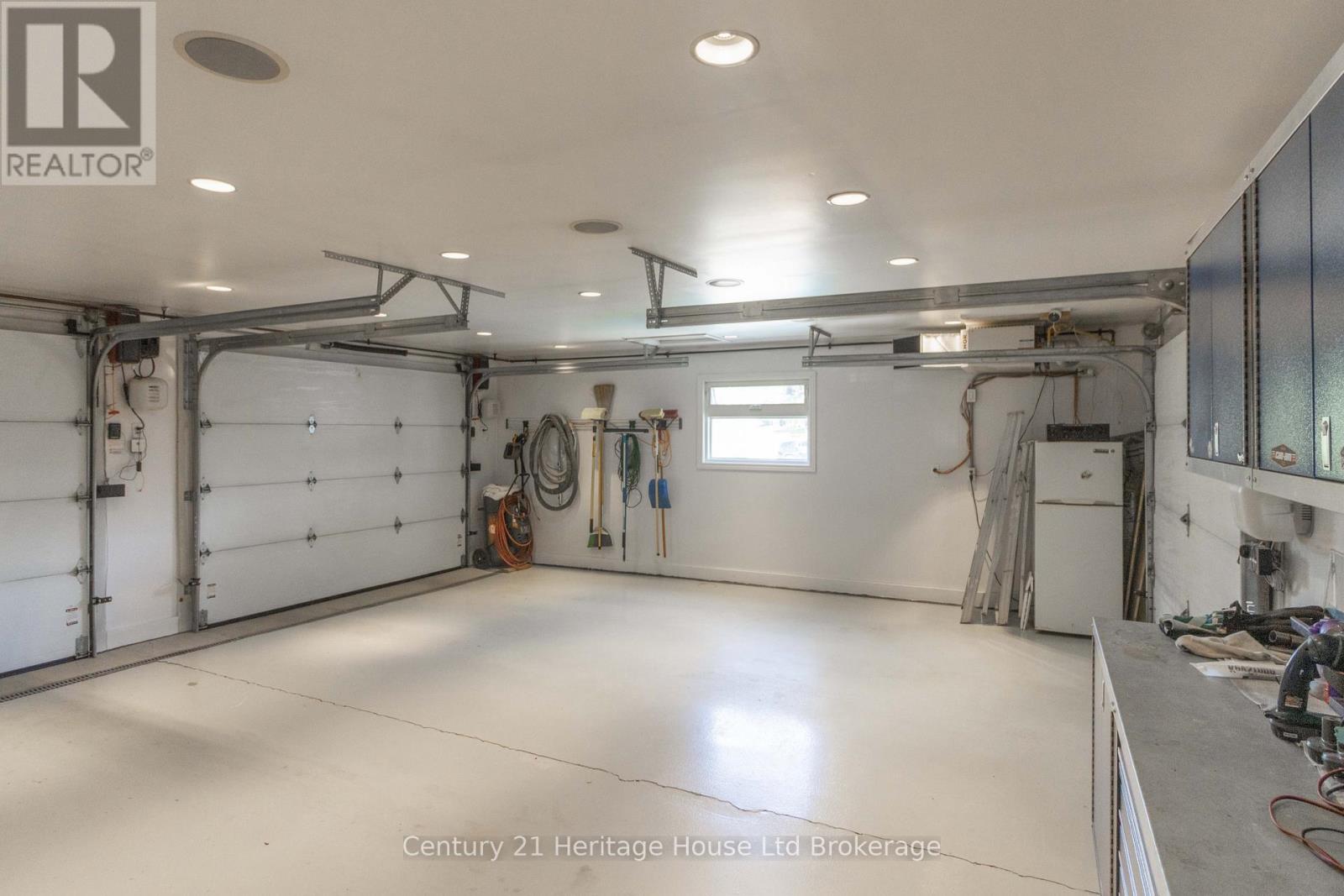 11 MILLARD STREET - 39