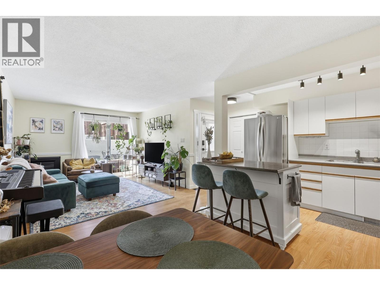 #60 1435 Summit Drive - 13