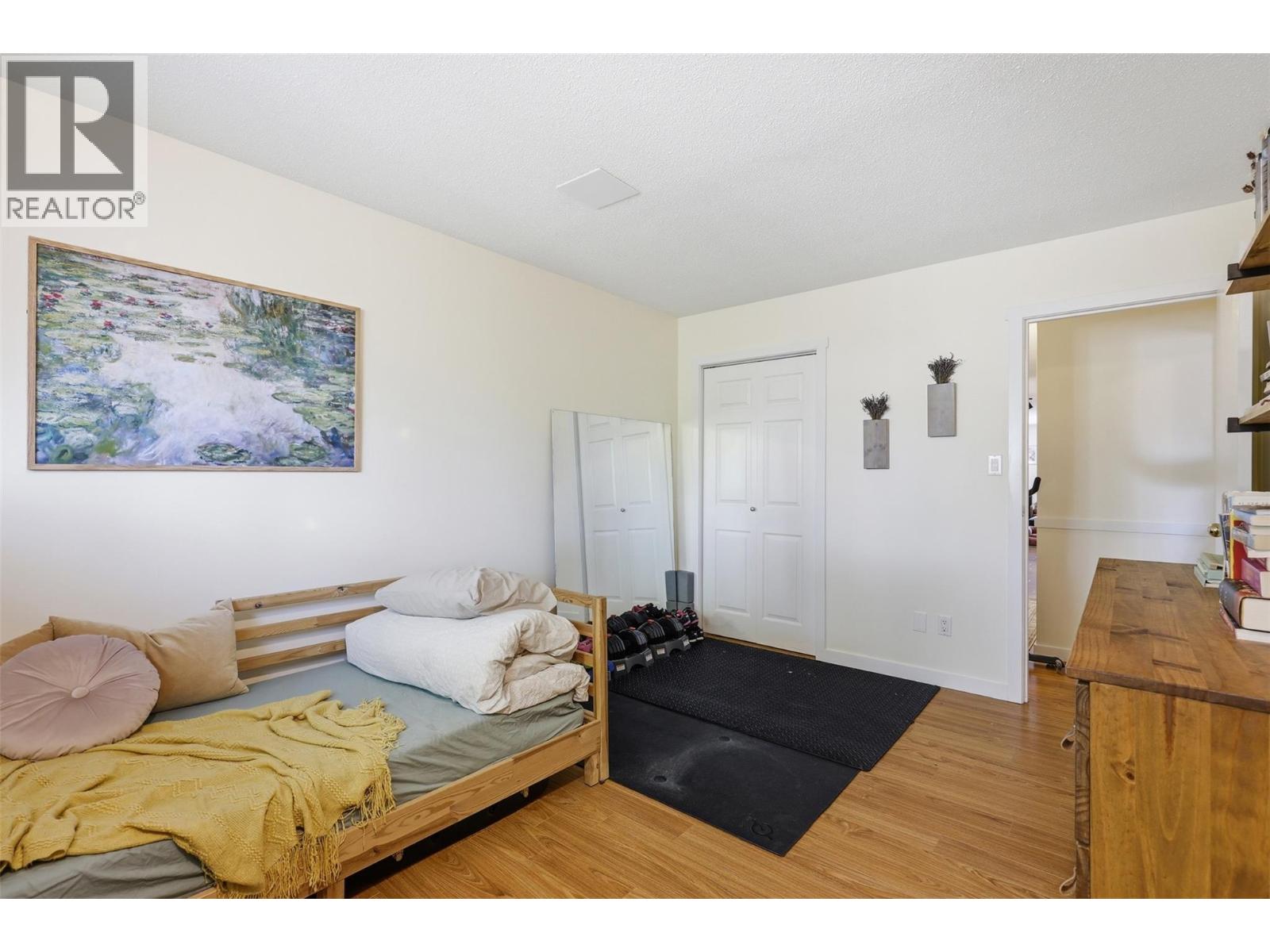 #60 1435 Summit Drive - 20