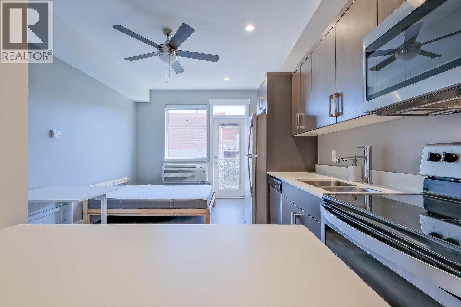 614 925 Leon Avenue, Kelowna