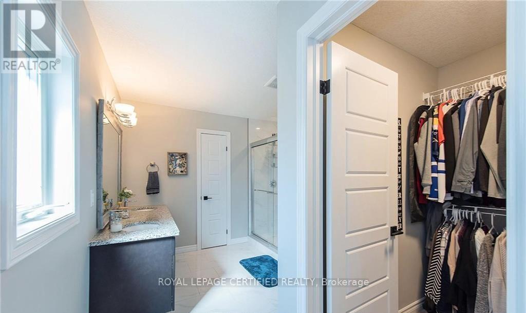 940 REEVES AVENUE - 24
