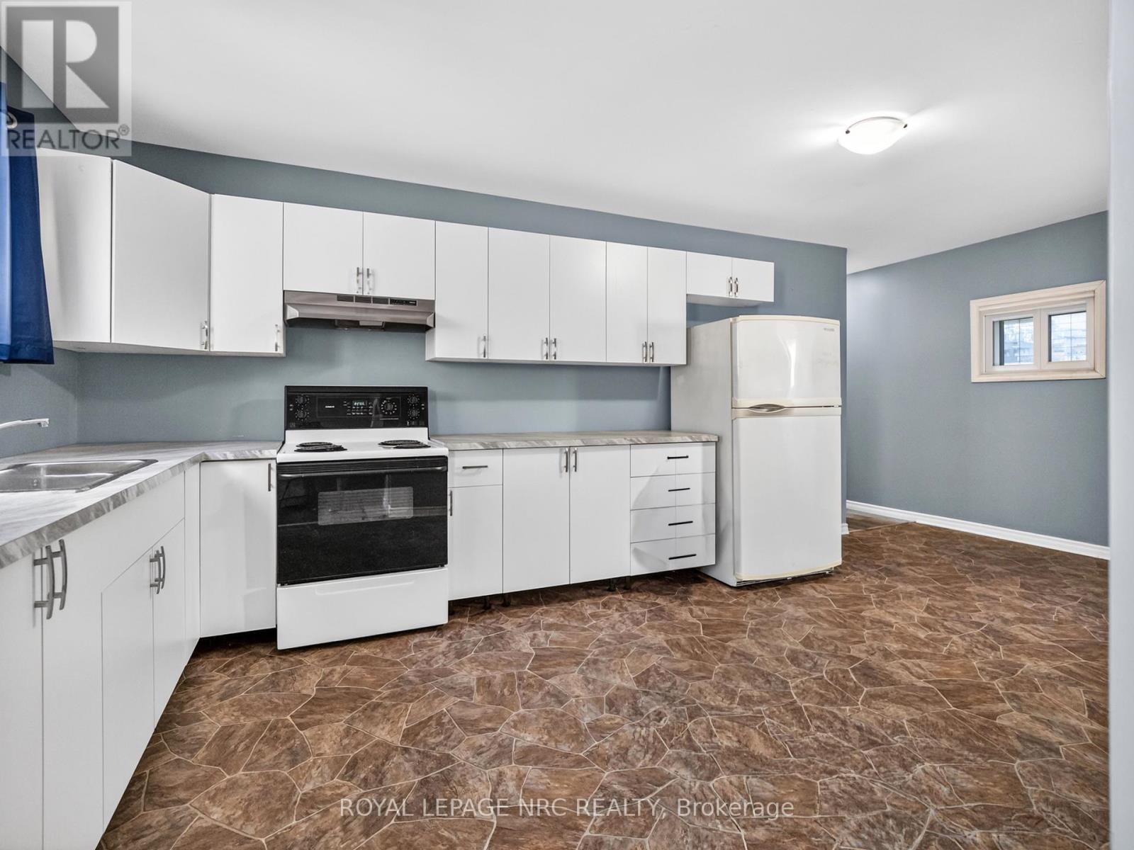 478 EAST MAIN STREET - 6