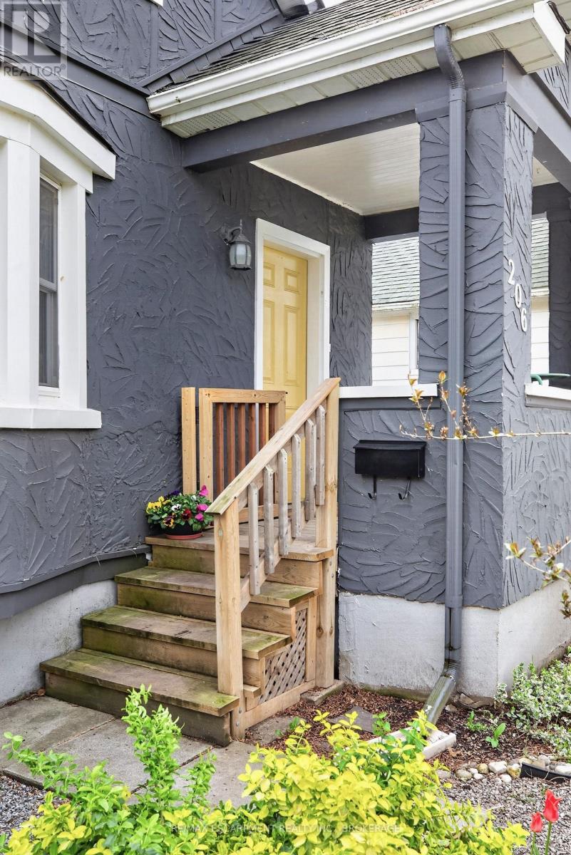 206 YORK STREET - Image 3