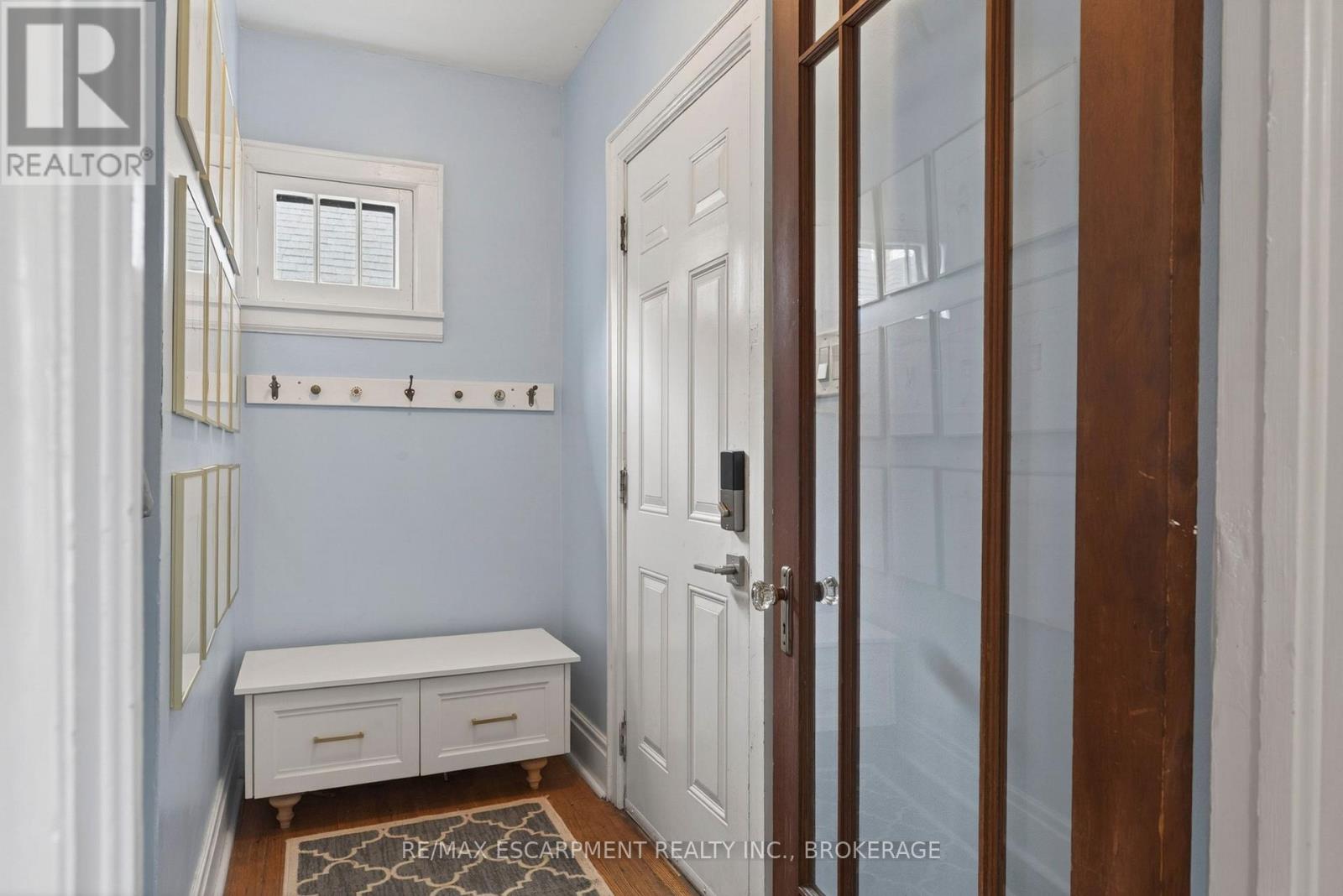 206 YORK STREET - 6