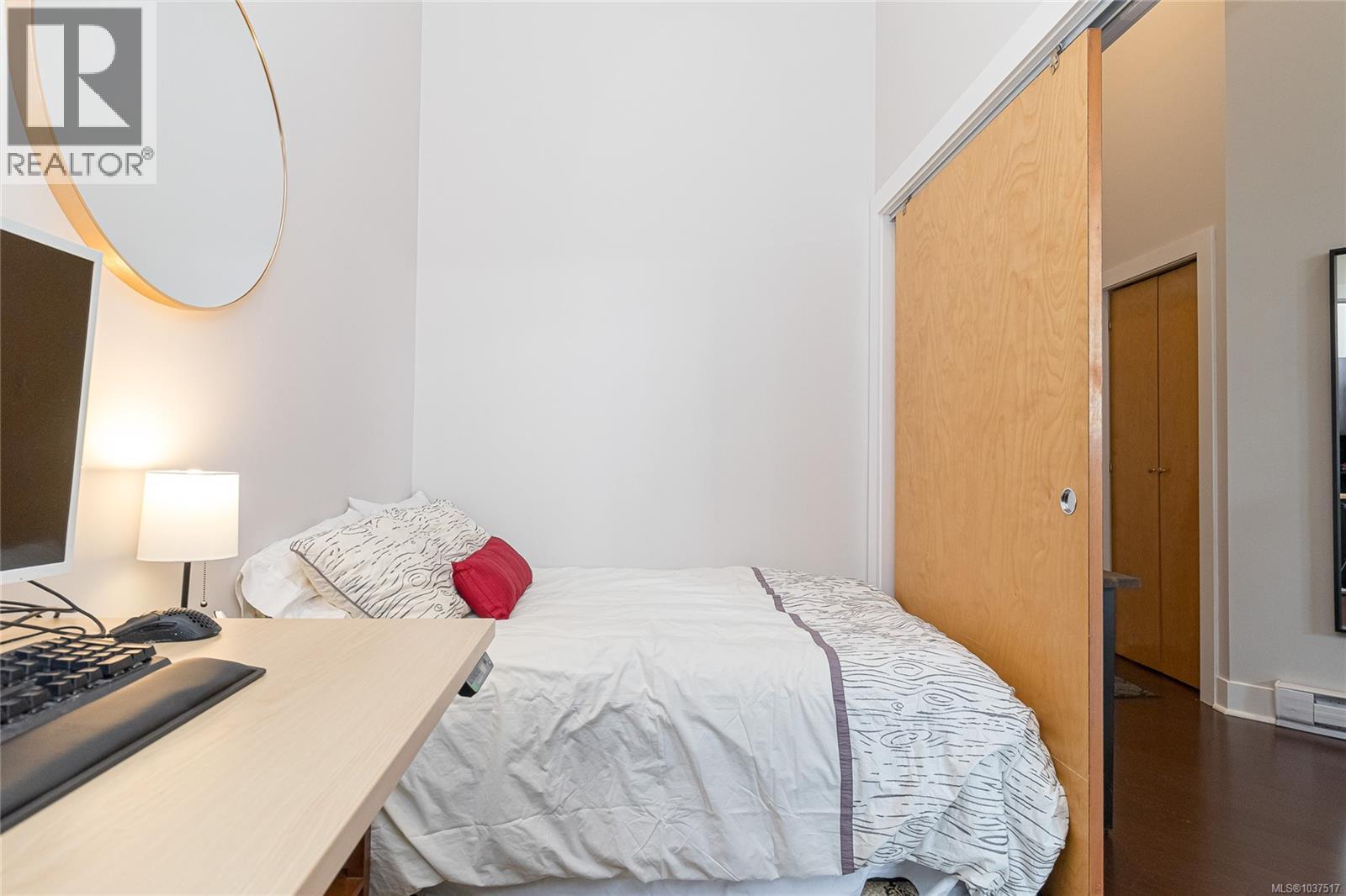 332 2745 Veterans Memorial Pkwy, Langford