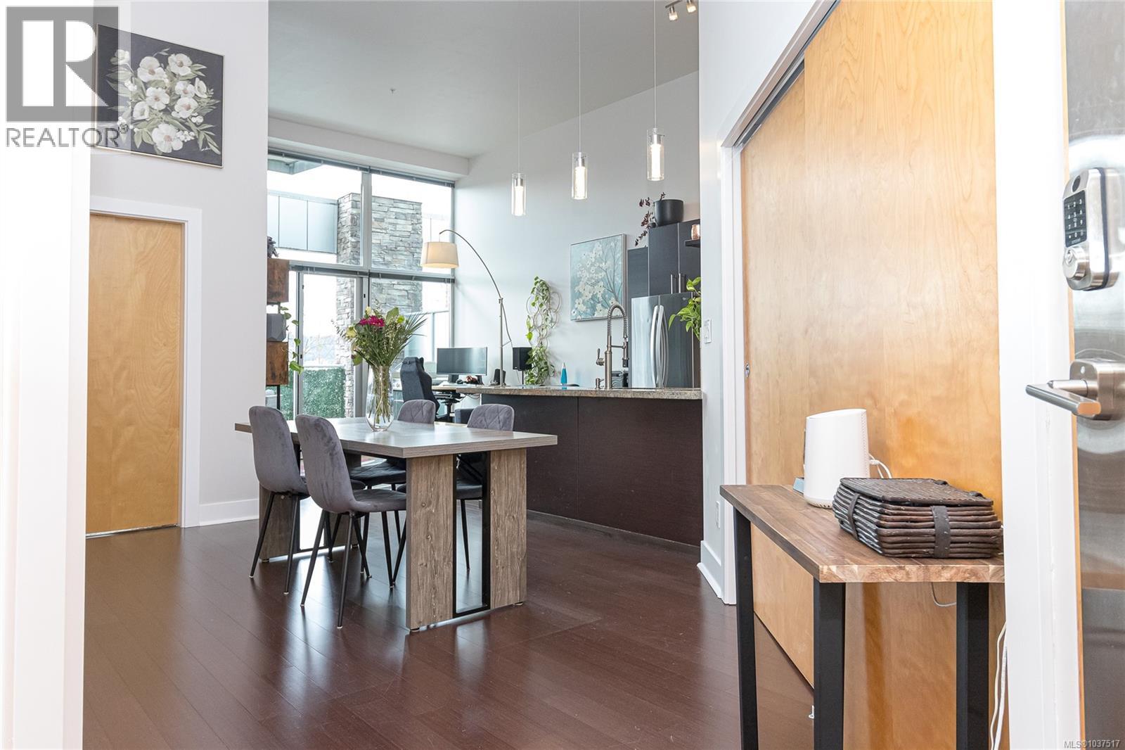 332 2745 Veterans Memorial Pkwy, Langford