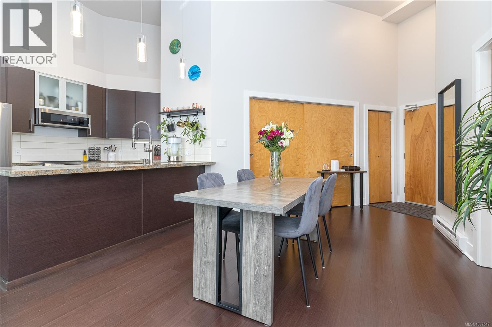 332 2745 Veterans Memorial Pkwy, Langford