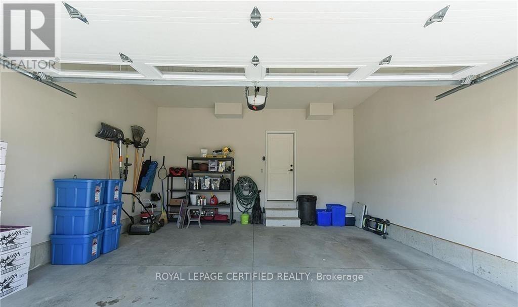 940 REEVES AVENUE - 36