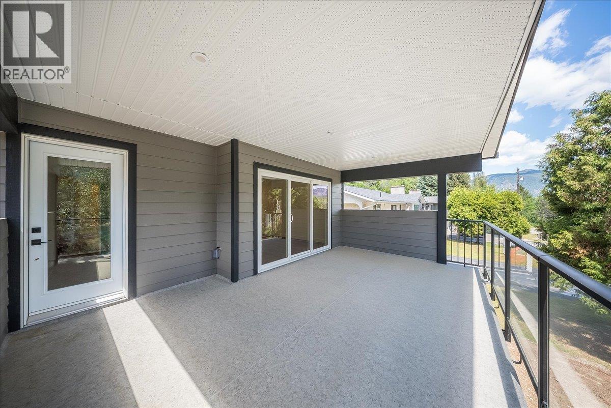 2808 1st Avenue, Castlegar