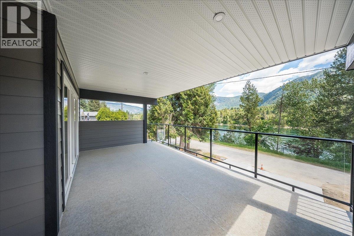 2808 1st Avenue, Castlegar
