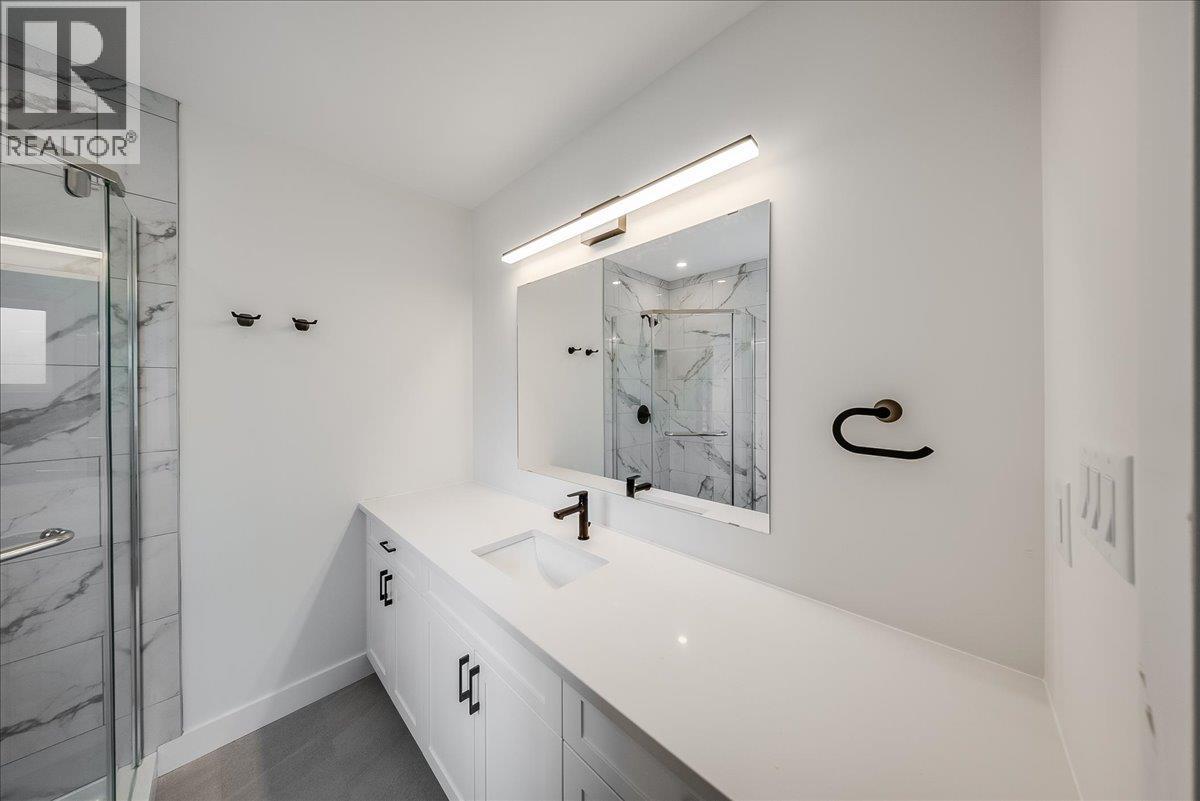 2808 1st Avenue - 18