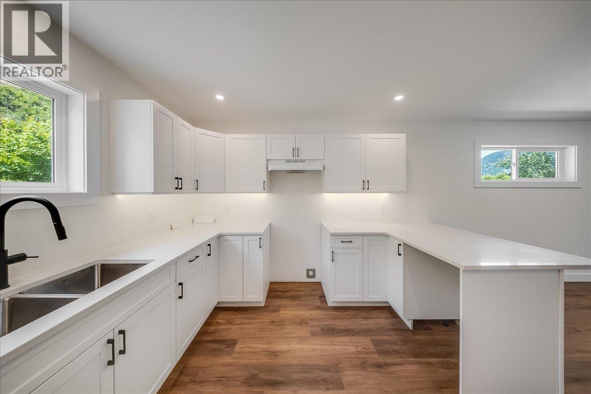 2808 1st Avenue, Castlegar