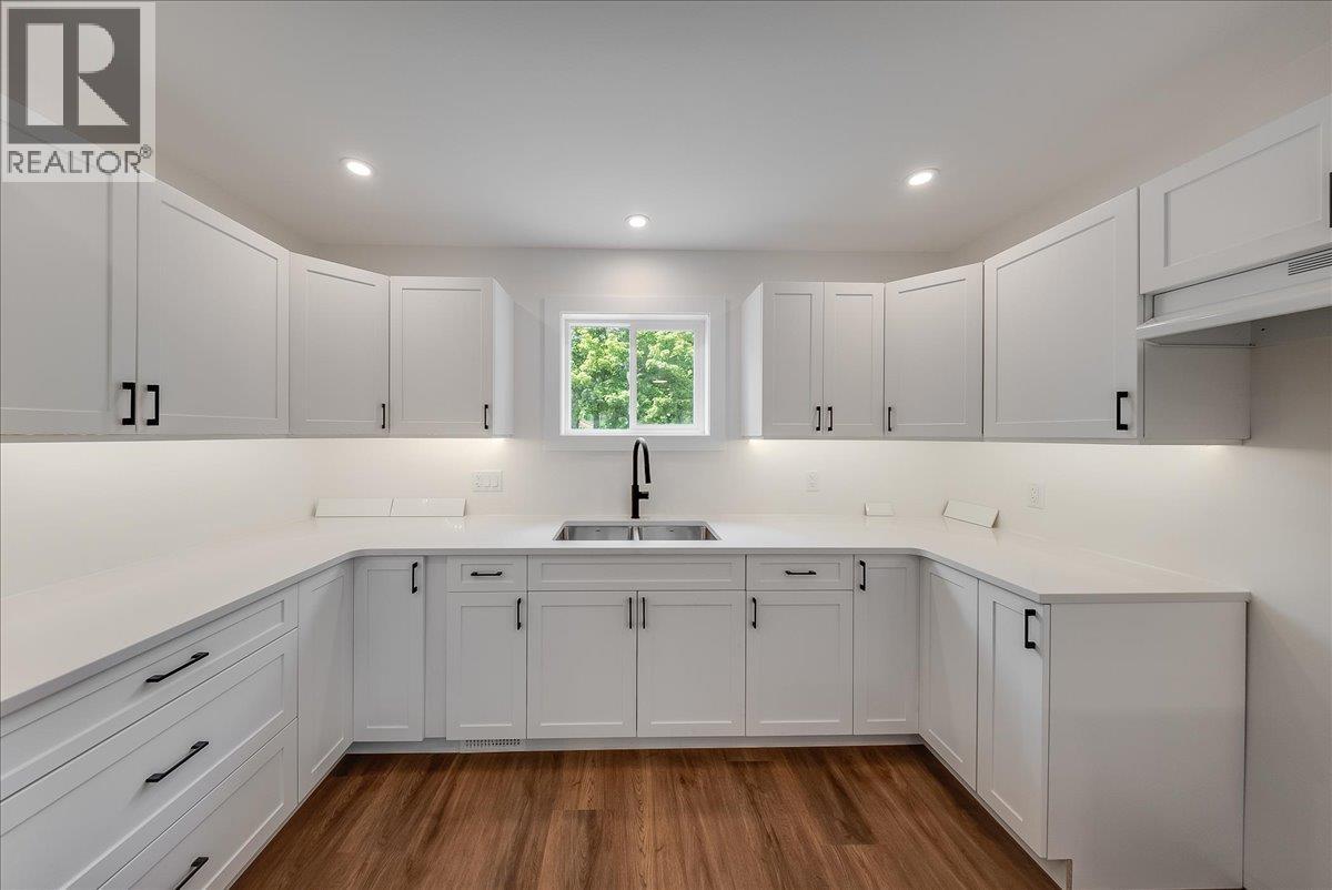2808 1st Avenue, Castlegar