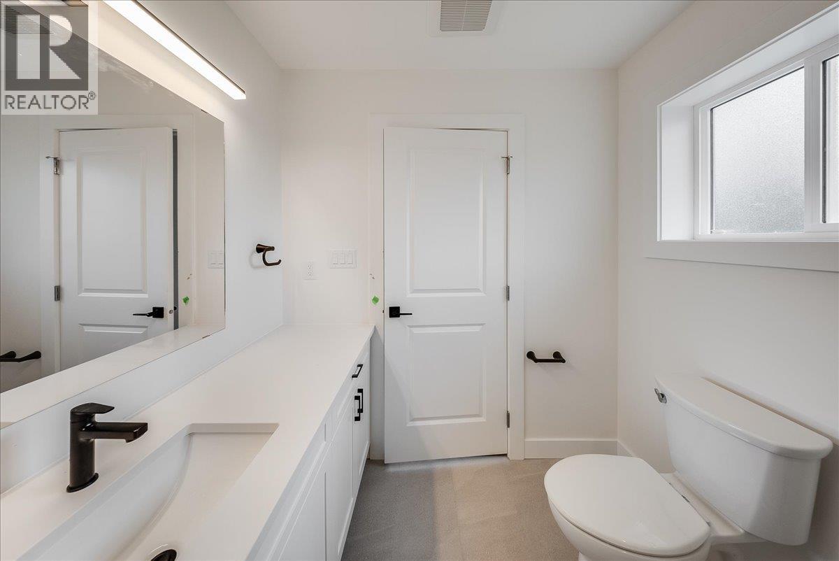 2808 1st Avenue, Castlegar