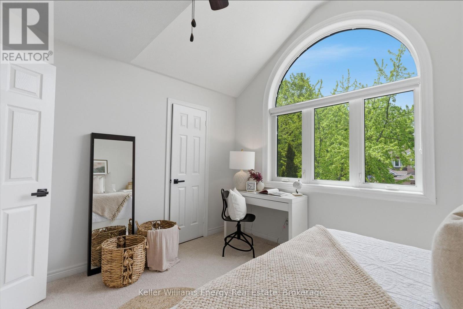 2019 ERIN GATE BOULEVARD - 20