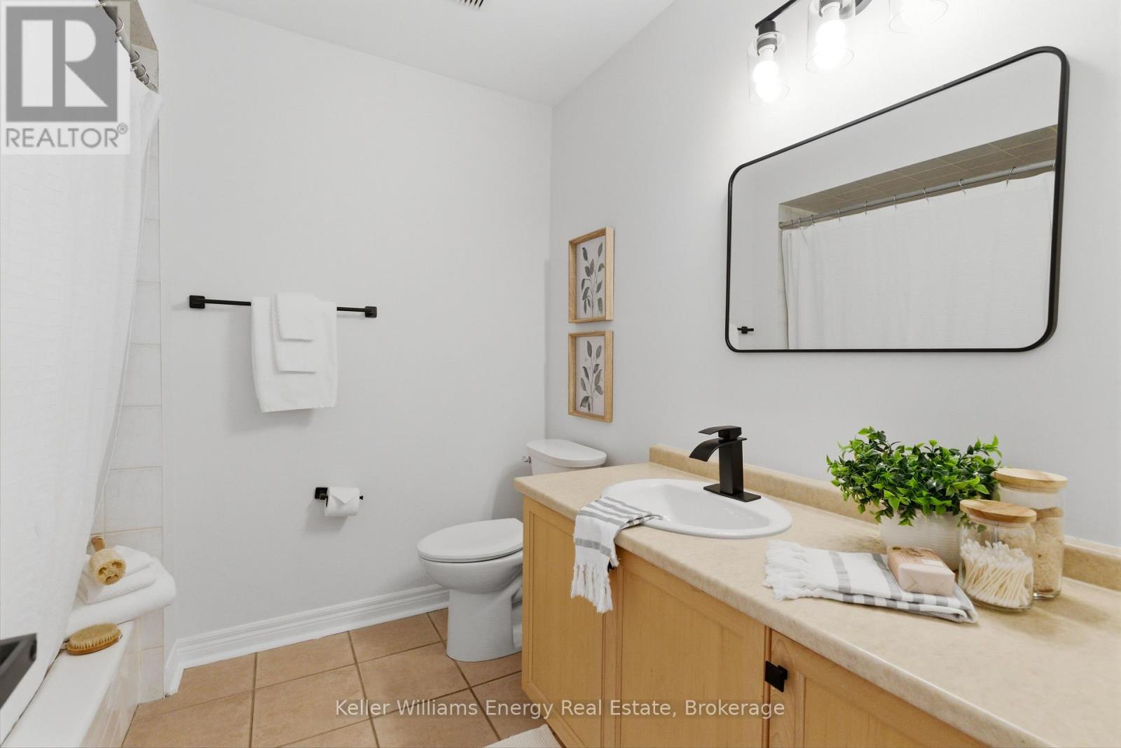2019 ERIN GATE BOULEVARD - 23