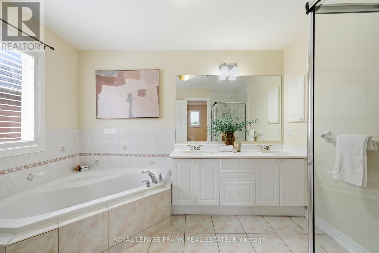 102 TELFORD STREET - 19
