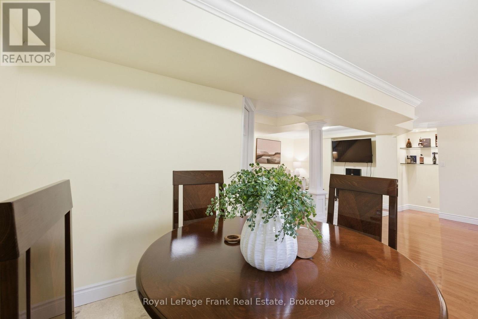 102 TELFORD STREET - 26