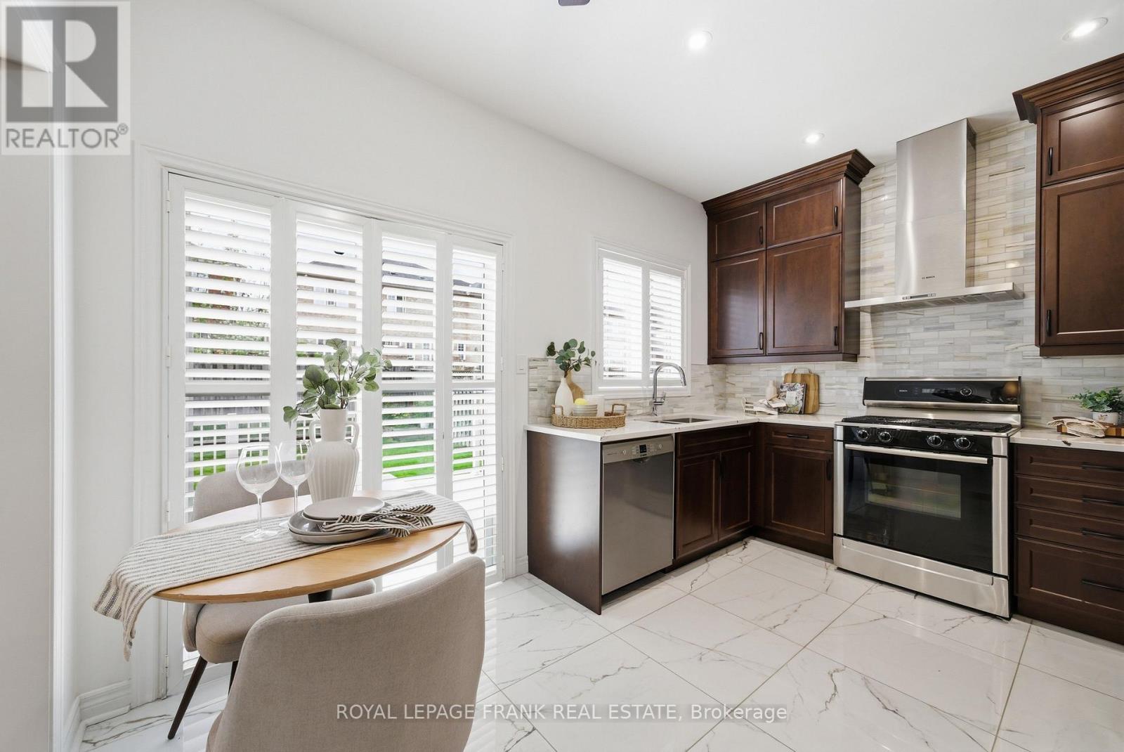 102 TELFORD STREET - 8