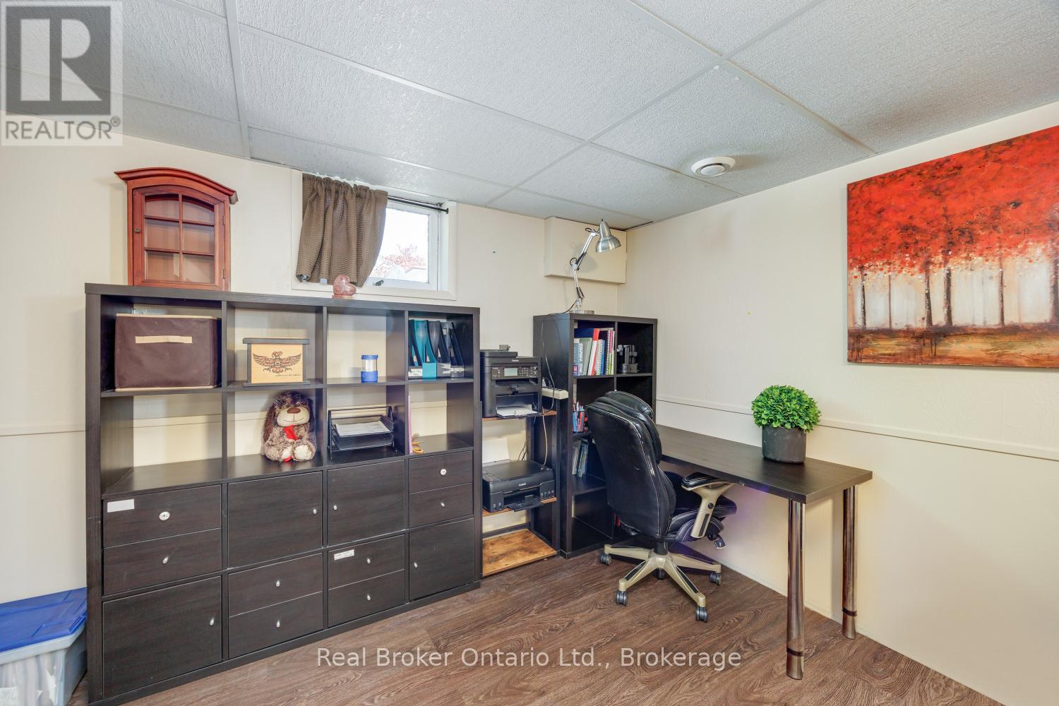 17 STRIKE AVENUE - 26