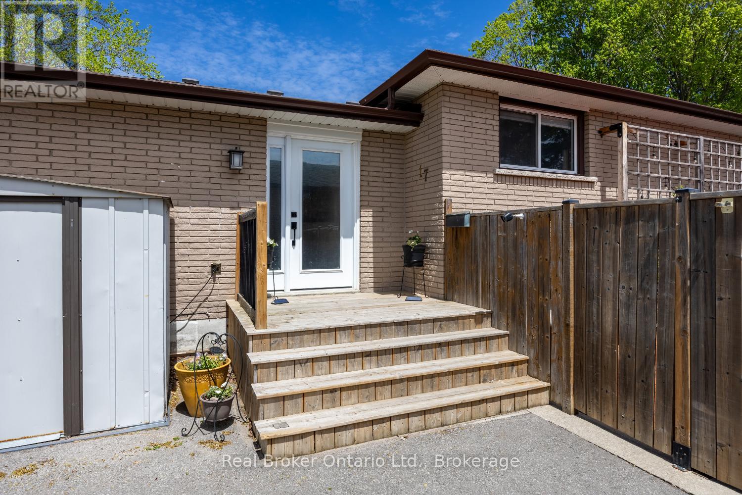 17 STRIKE AVENUE - 6