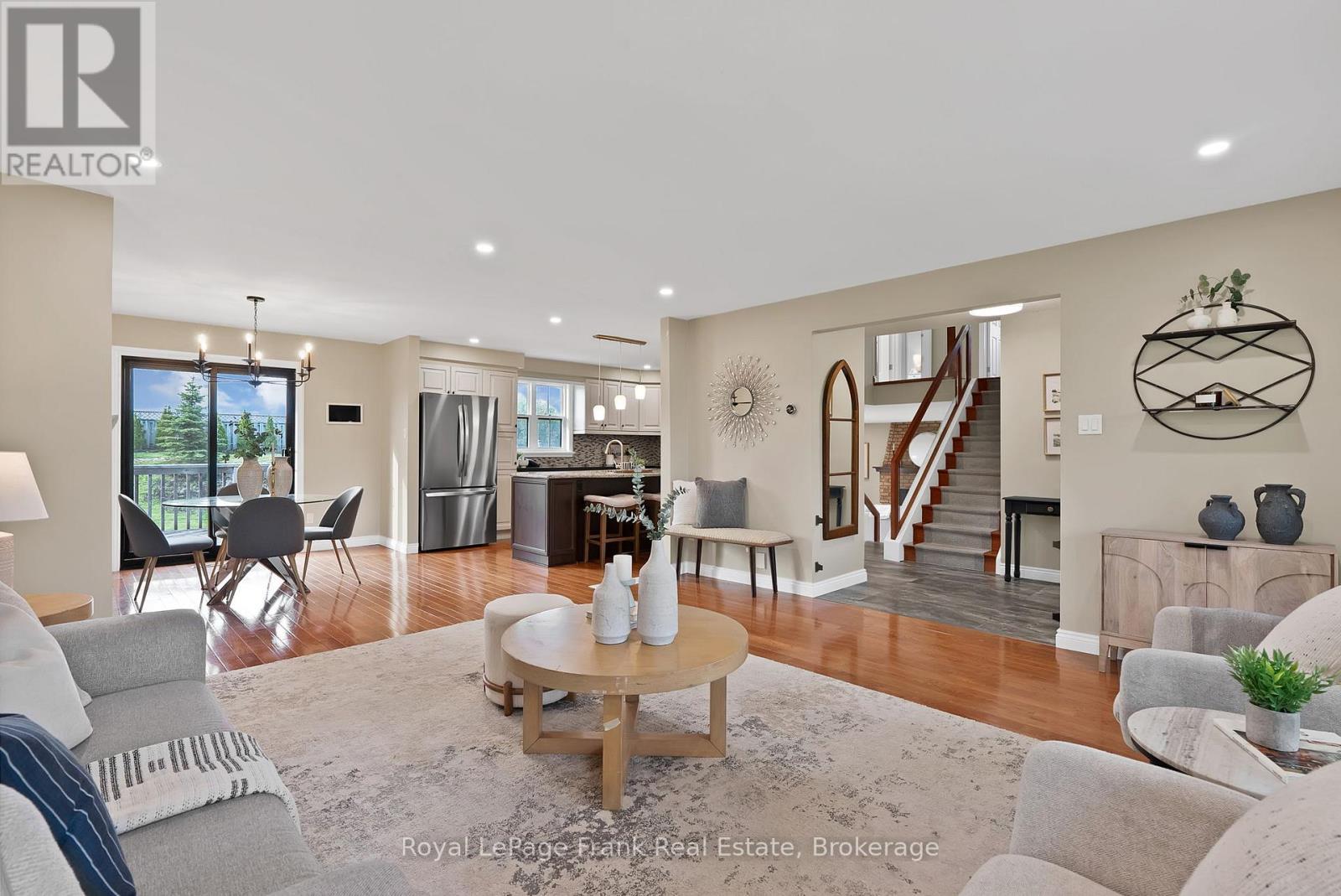 8 GAMRON AVENUE - 16