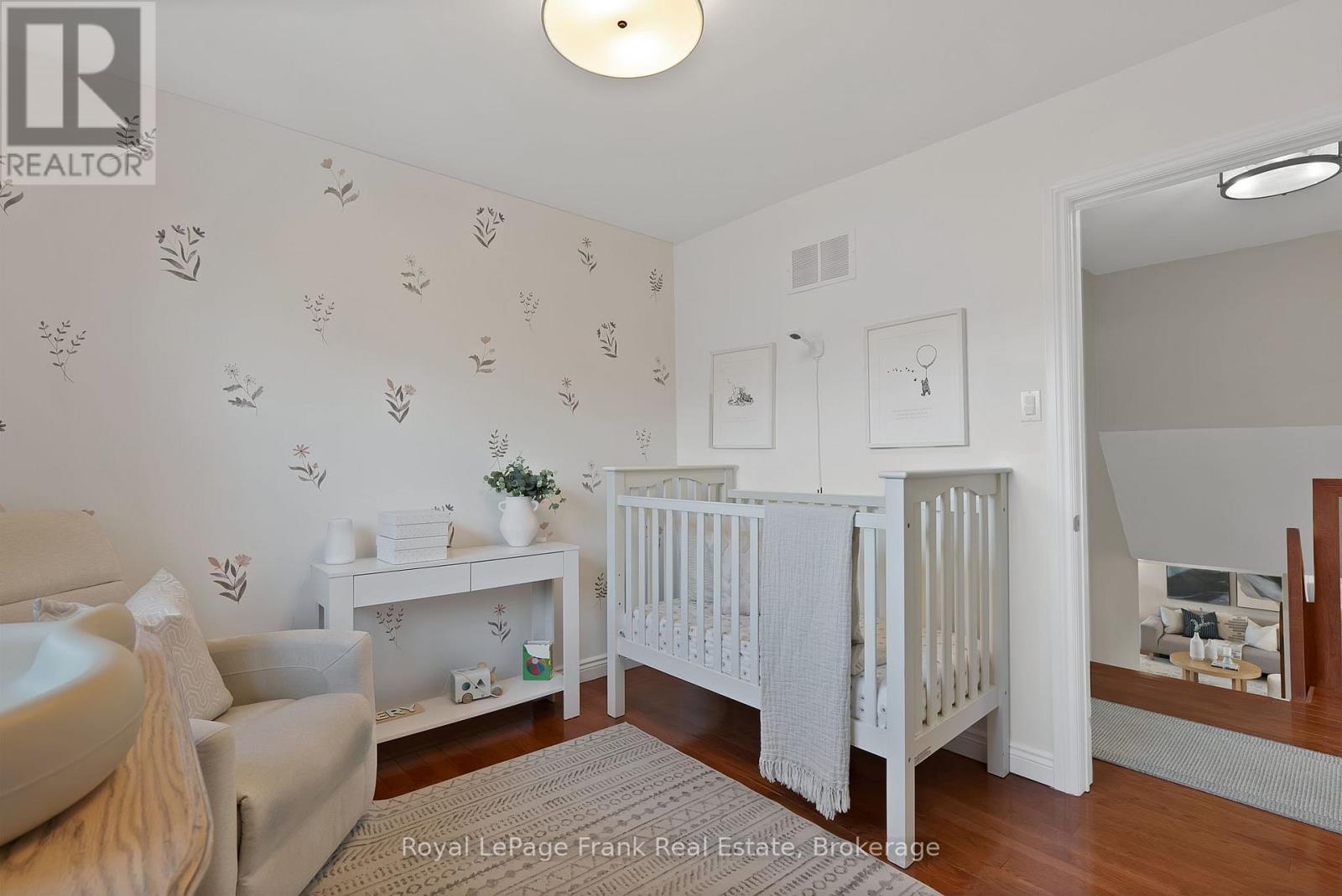 8 GAMRON AVENUE - 26
