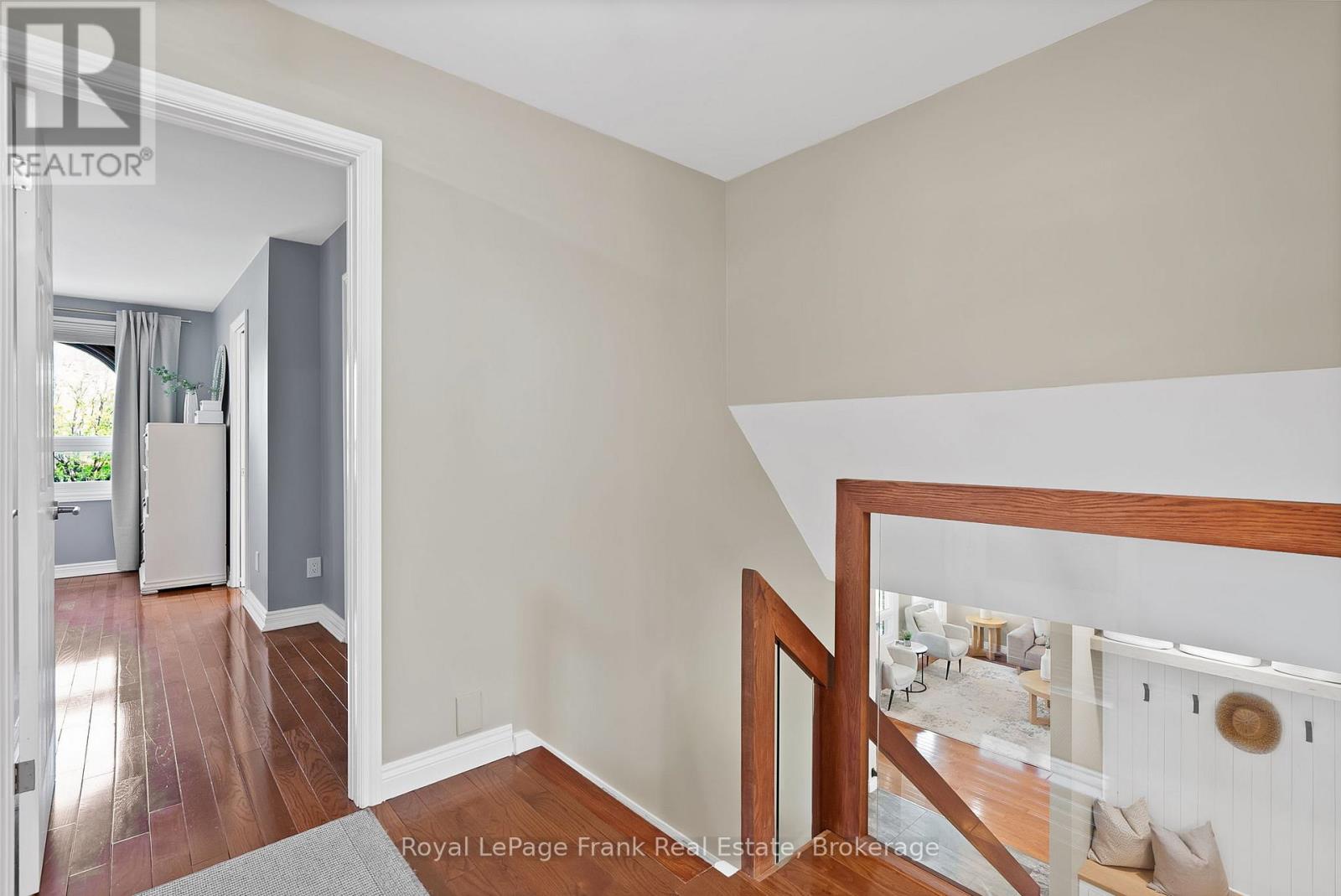 8 GAMRON AVENUE - 32