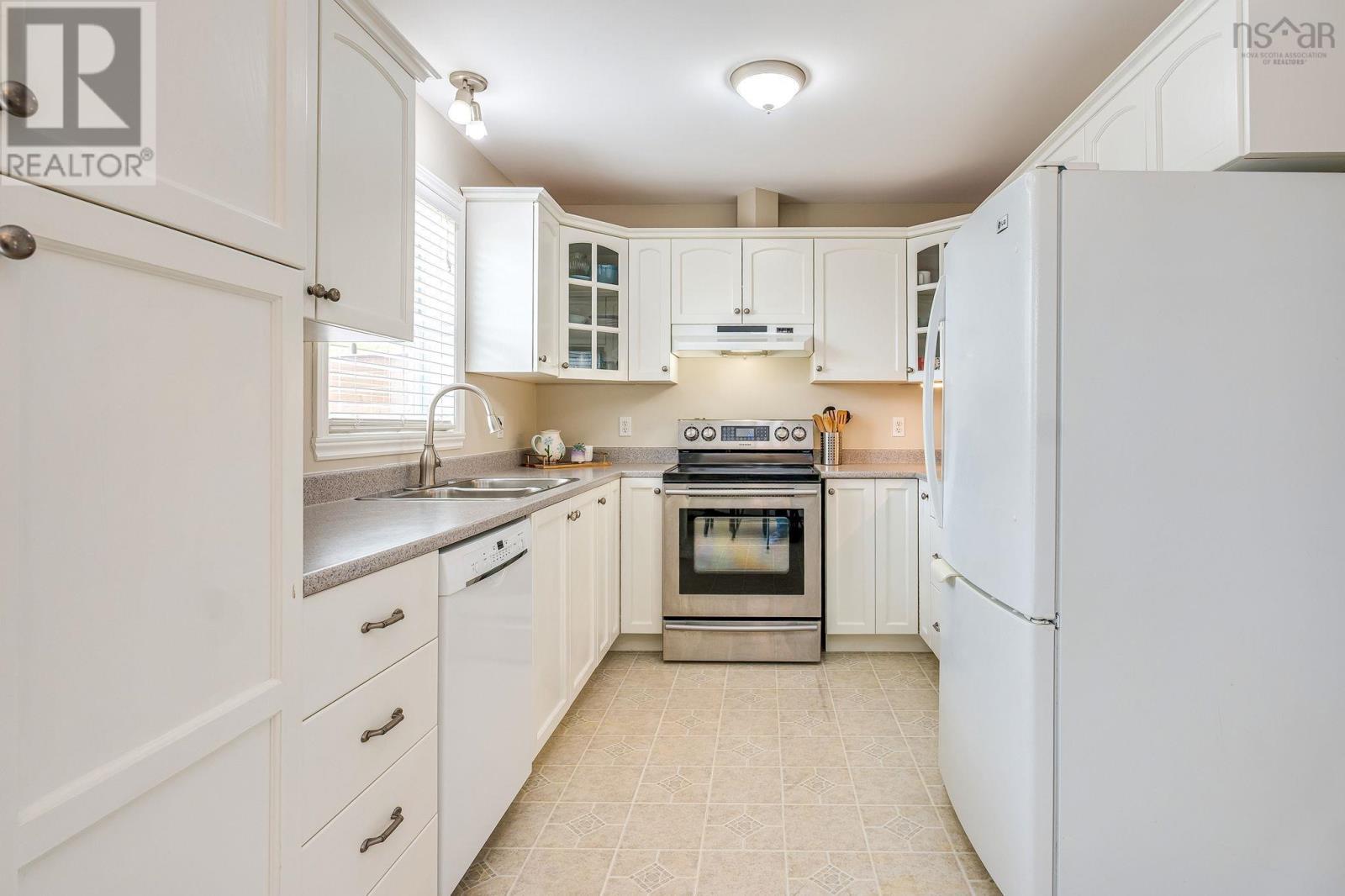 Property 3 of 25 of 18 Batten Crescent