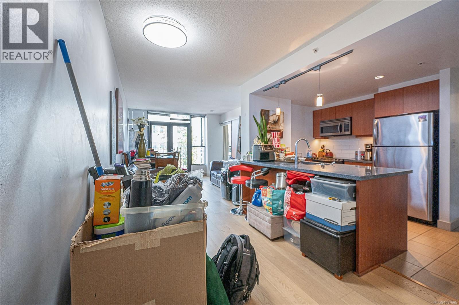 #311 760 Johnson St - 3